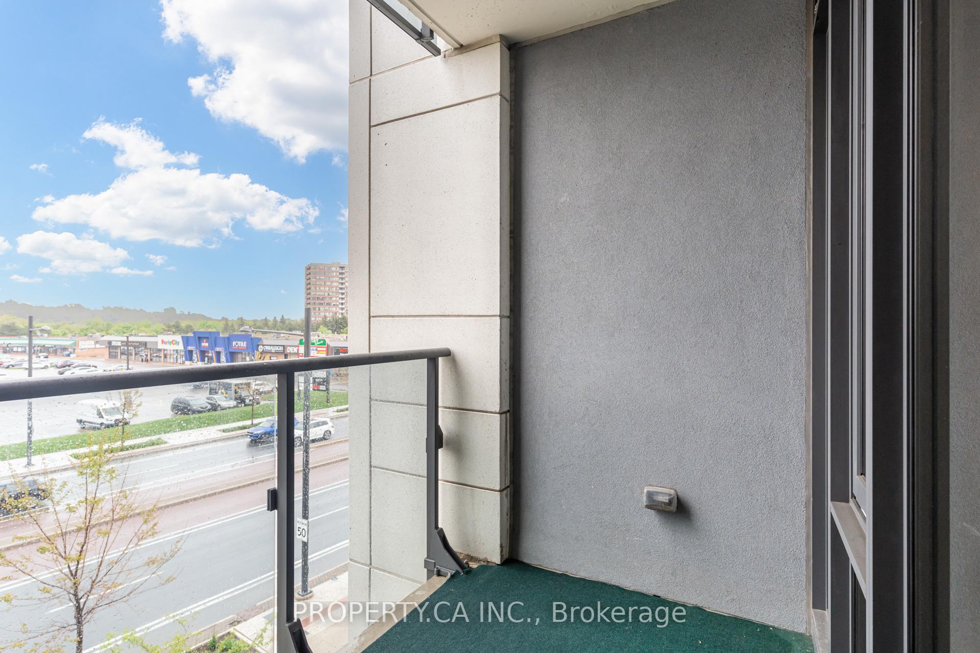 9600 Yonge Street 305B