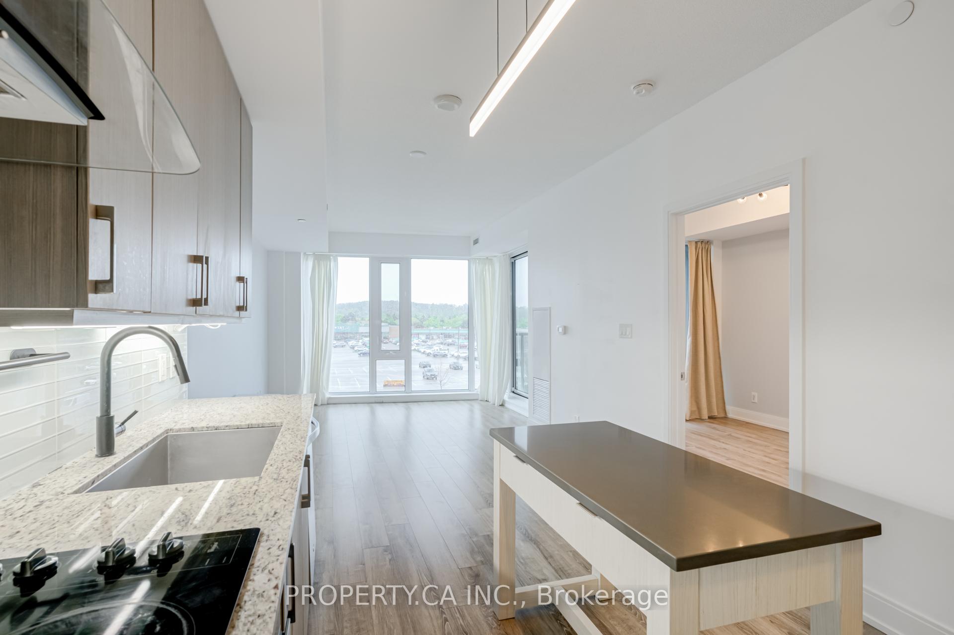 9600 Yonge Street 305B