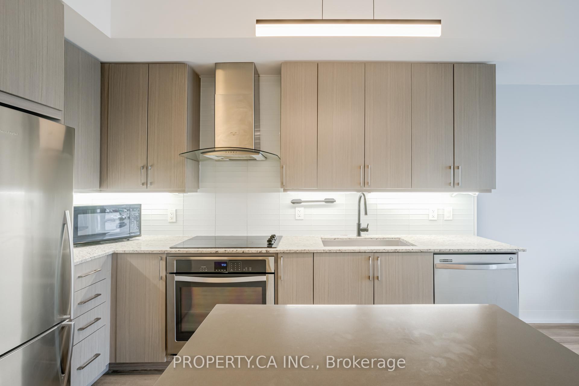 9600 Yonge Street 305B