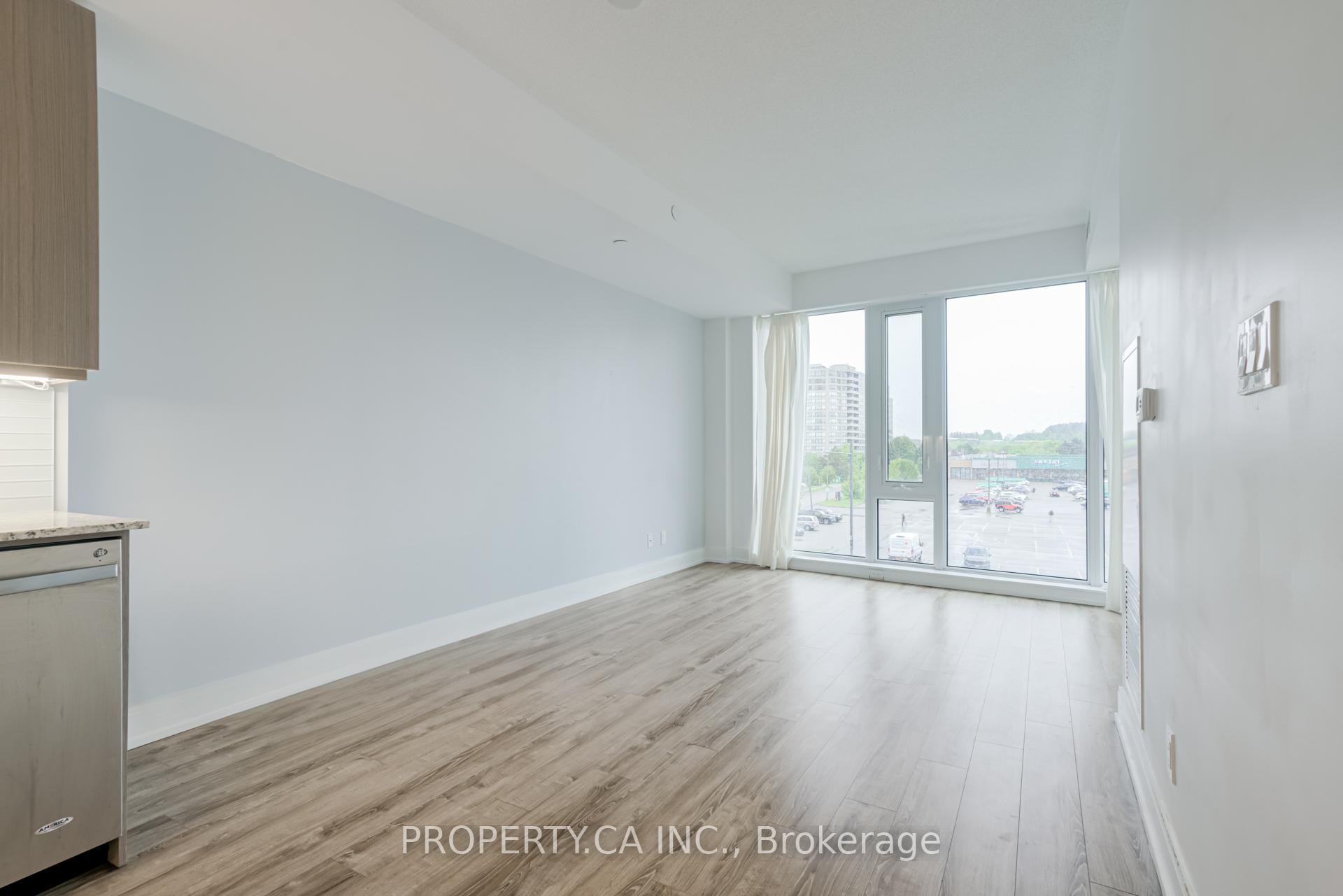 9600 Yonge Street 305B