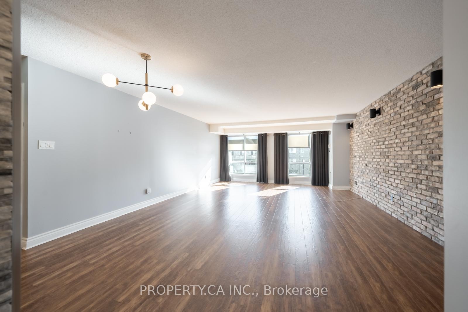 399 South Park Road 303