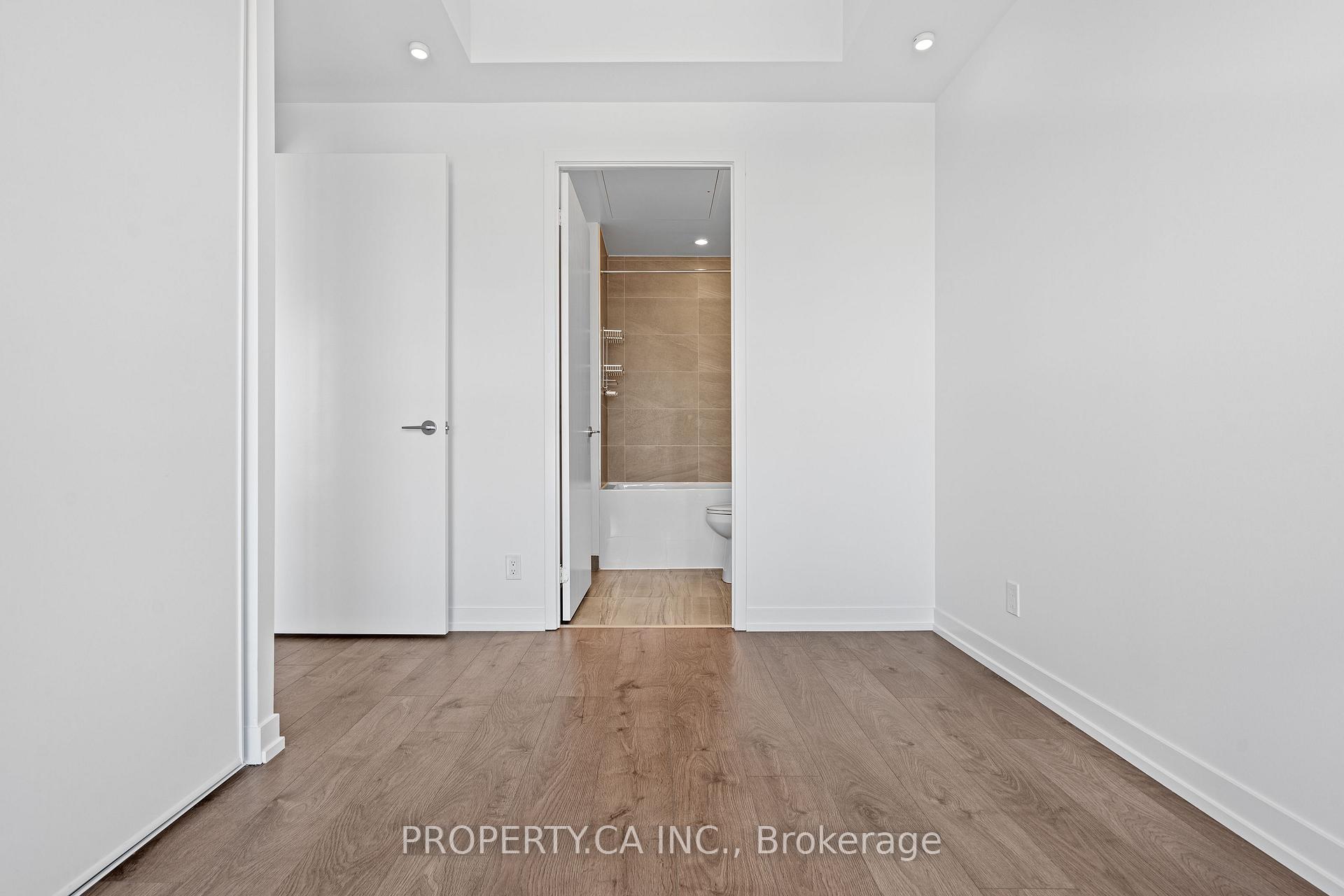 950 Portage Parkway 4915