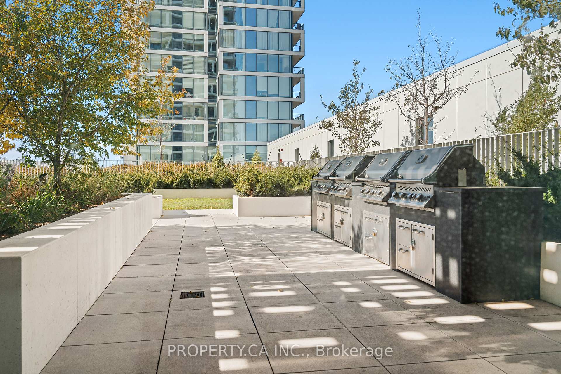 950 Portage Parkway 4915