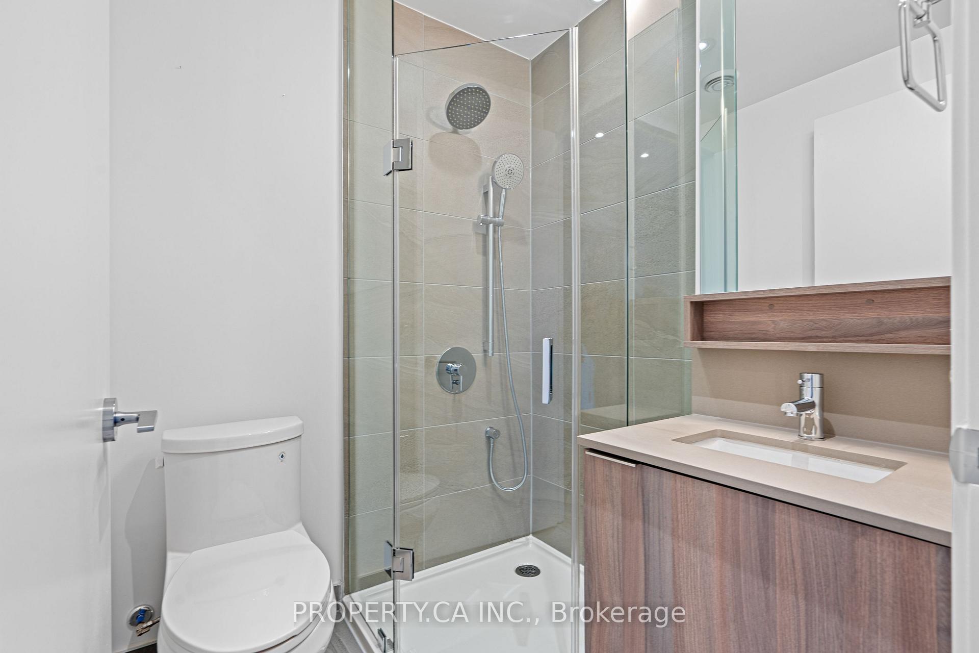 950 Portage Parkway 4915