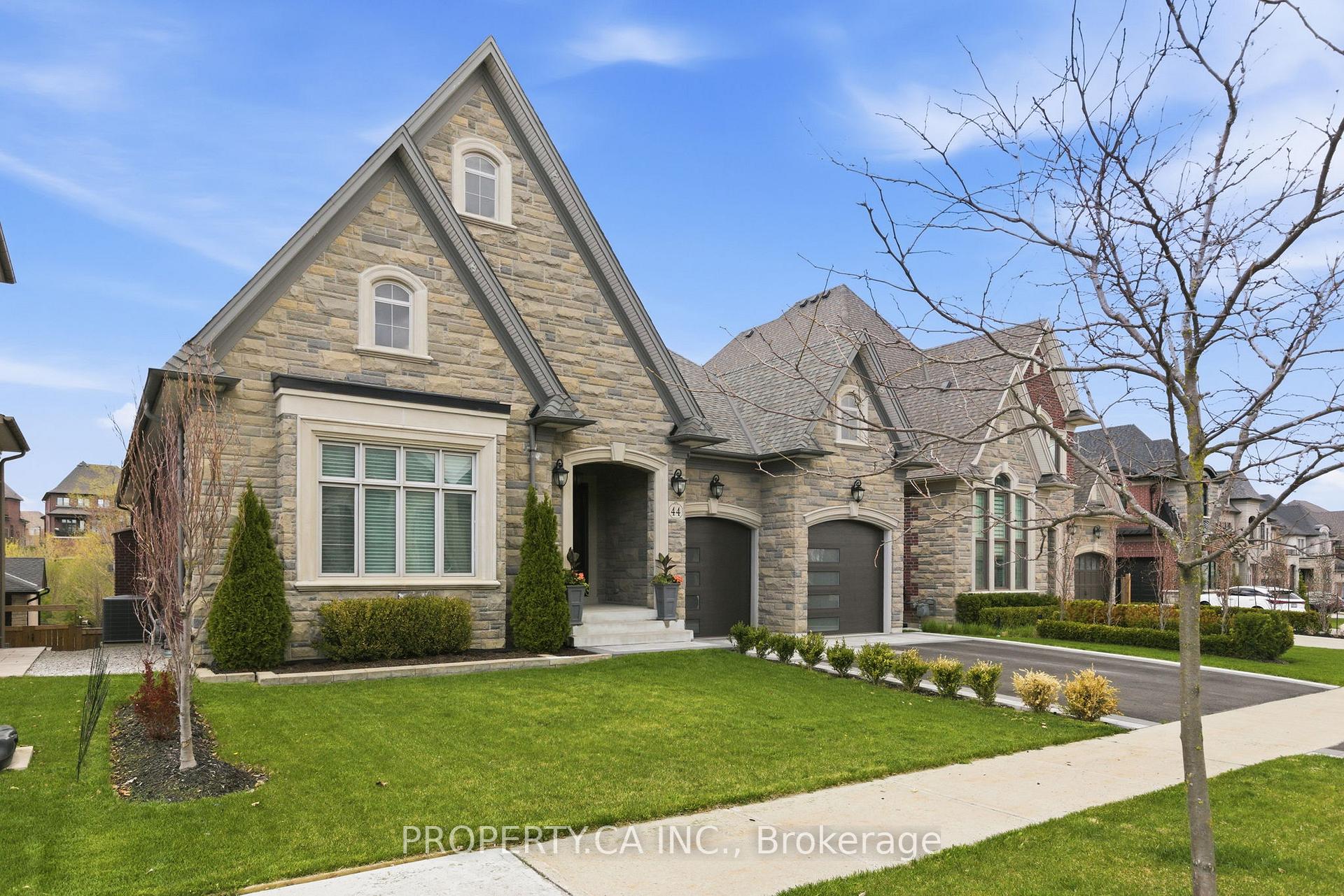 44 Hogan Court