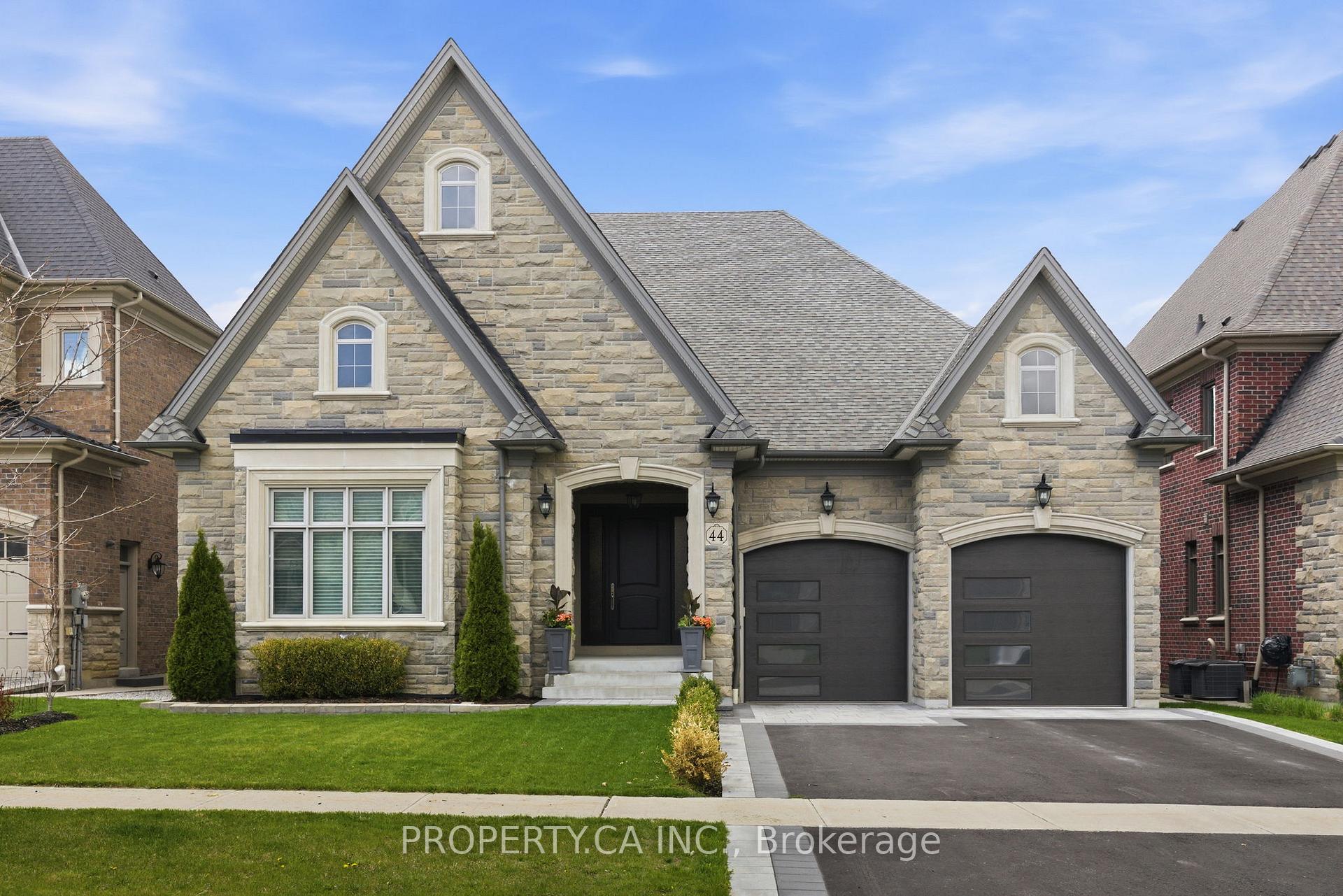 44 Hogan Court