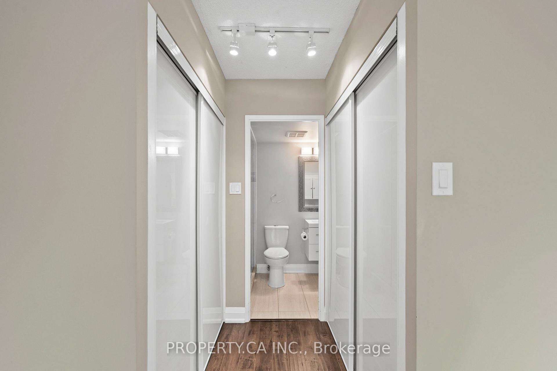 7601 Bathurst Street 101