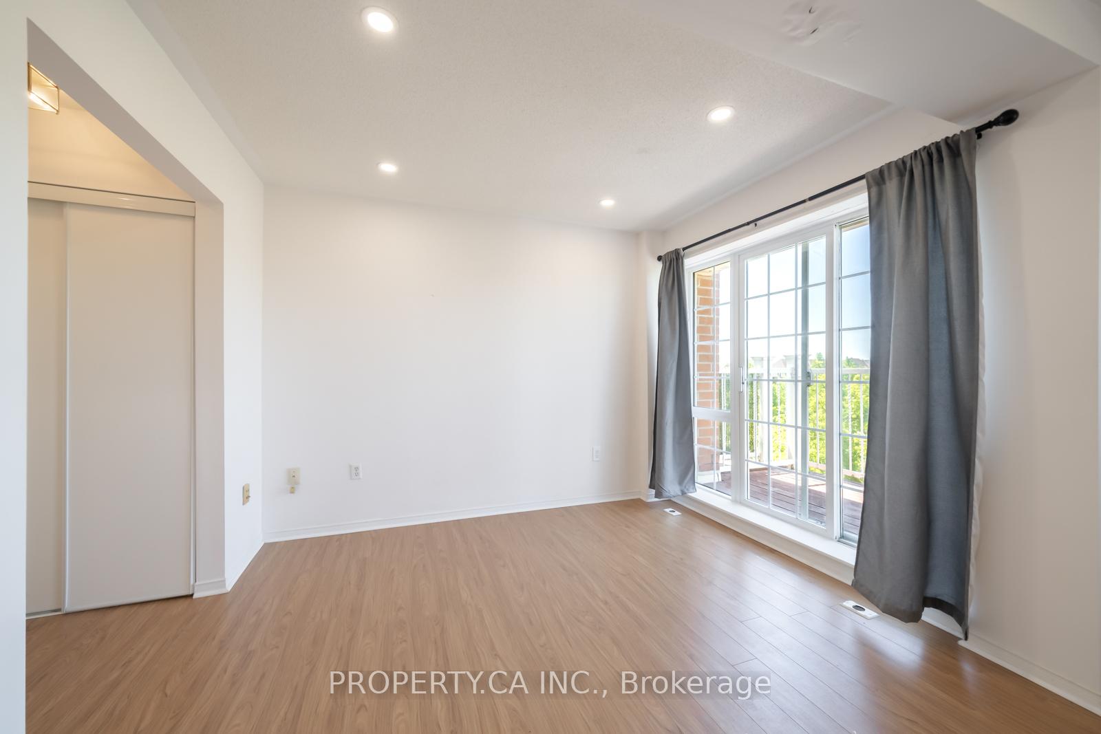15 Cornell Meadows Avenue A206