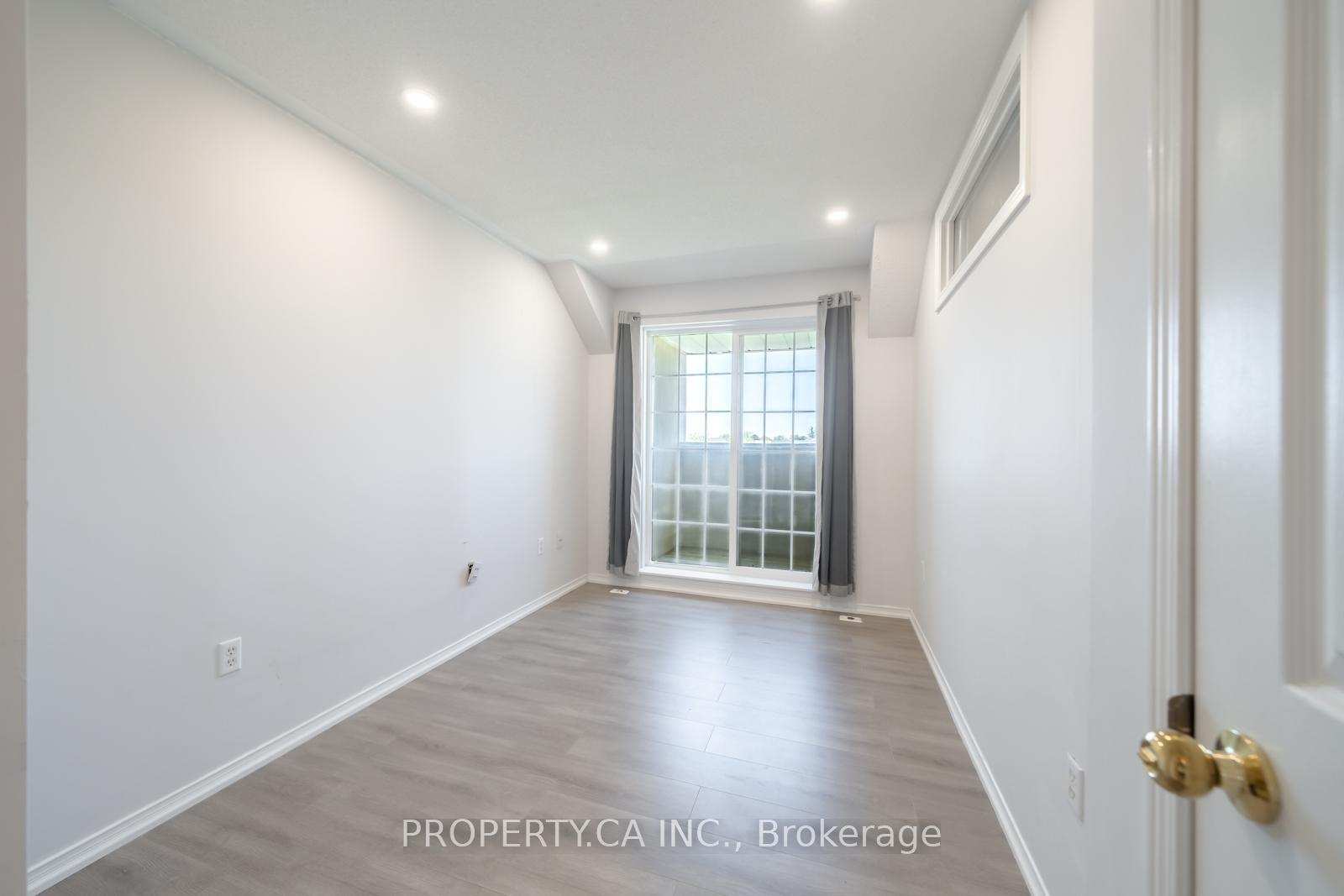15 Cornell Meadows Avenue A206
