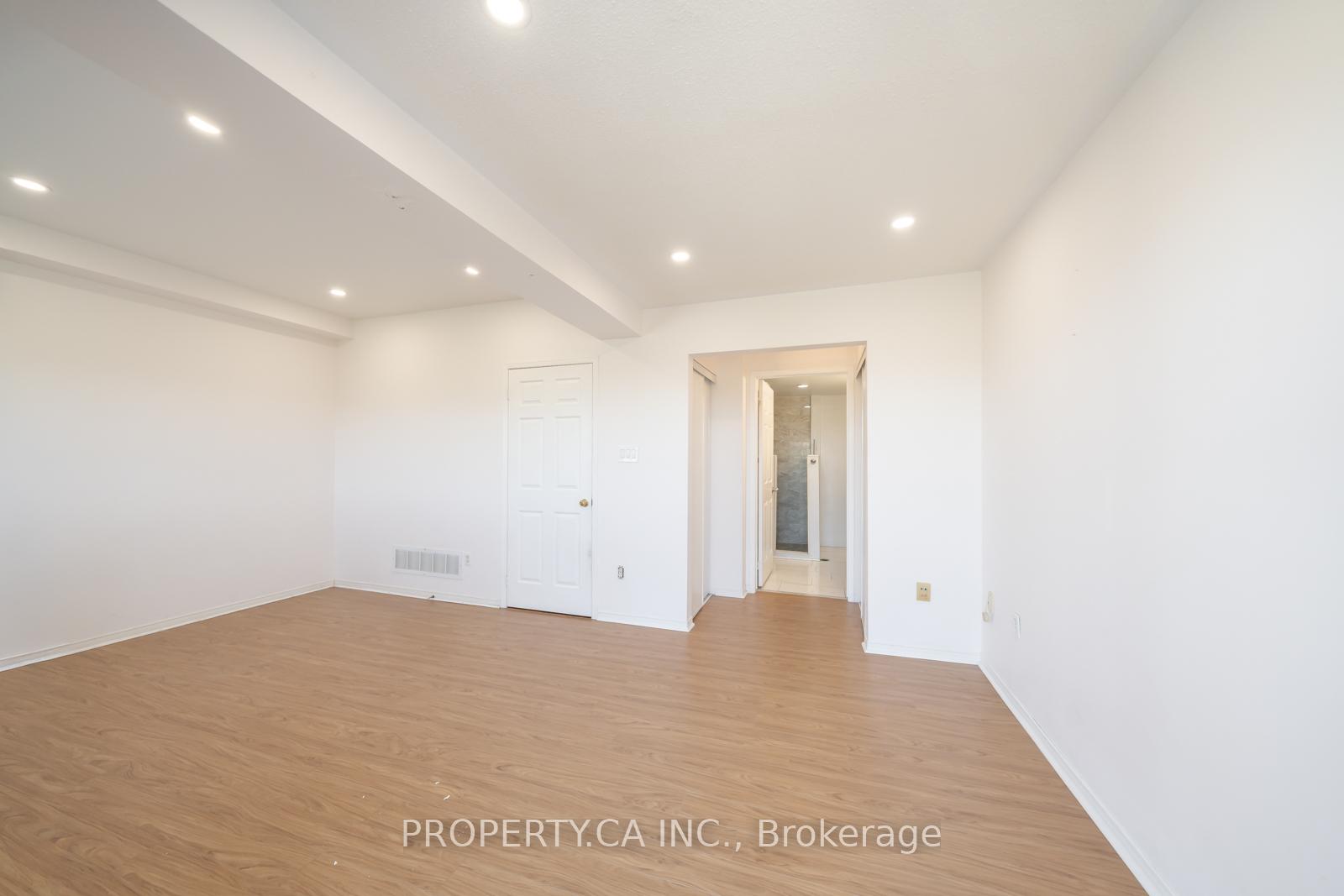 15 Cornell Meadows Avenue A206