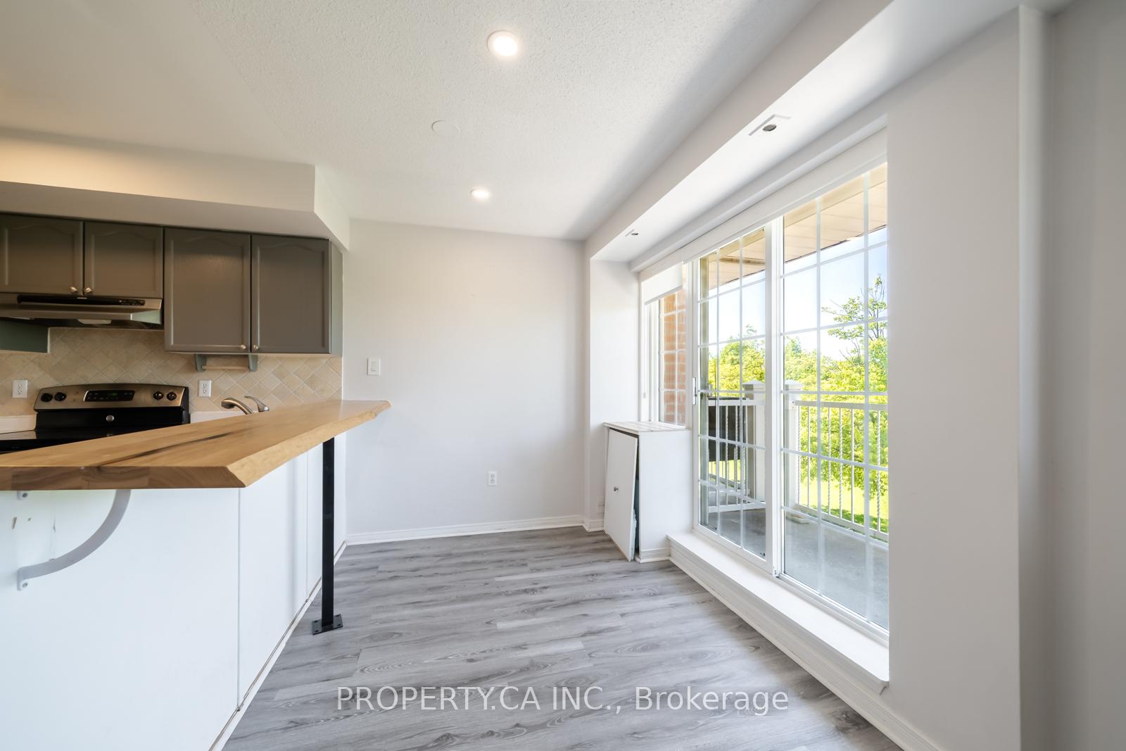 15 Cornell Meadows Avenue A206