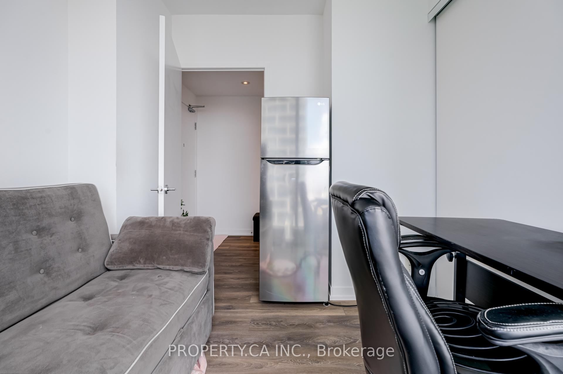 898 Portage Parkway 1602