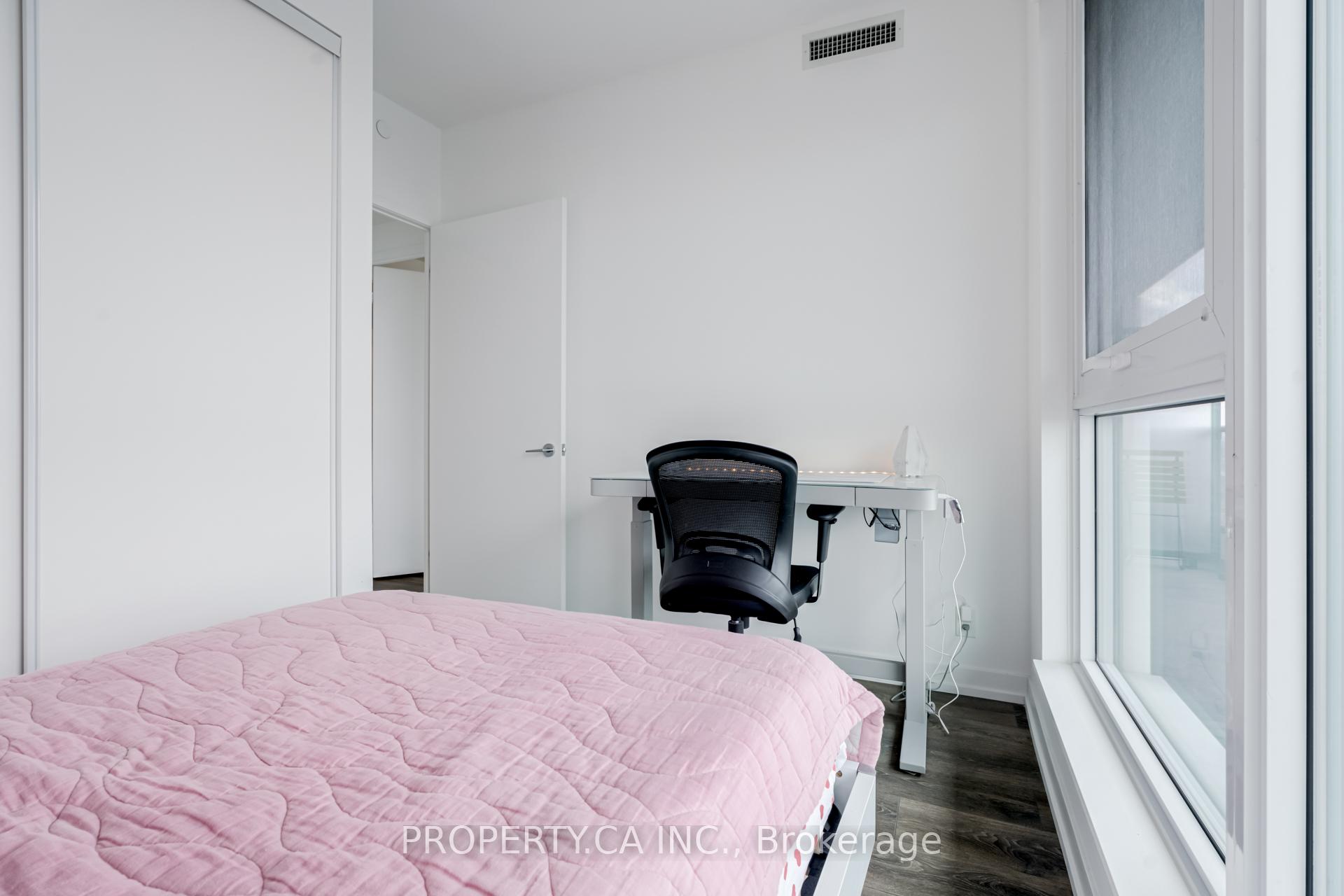 898 Portage Parkway 1602