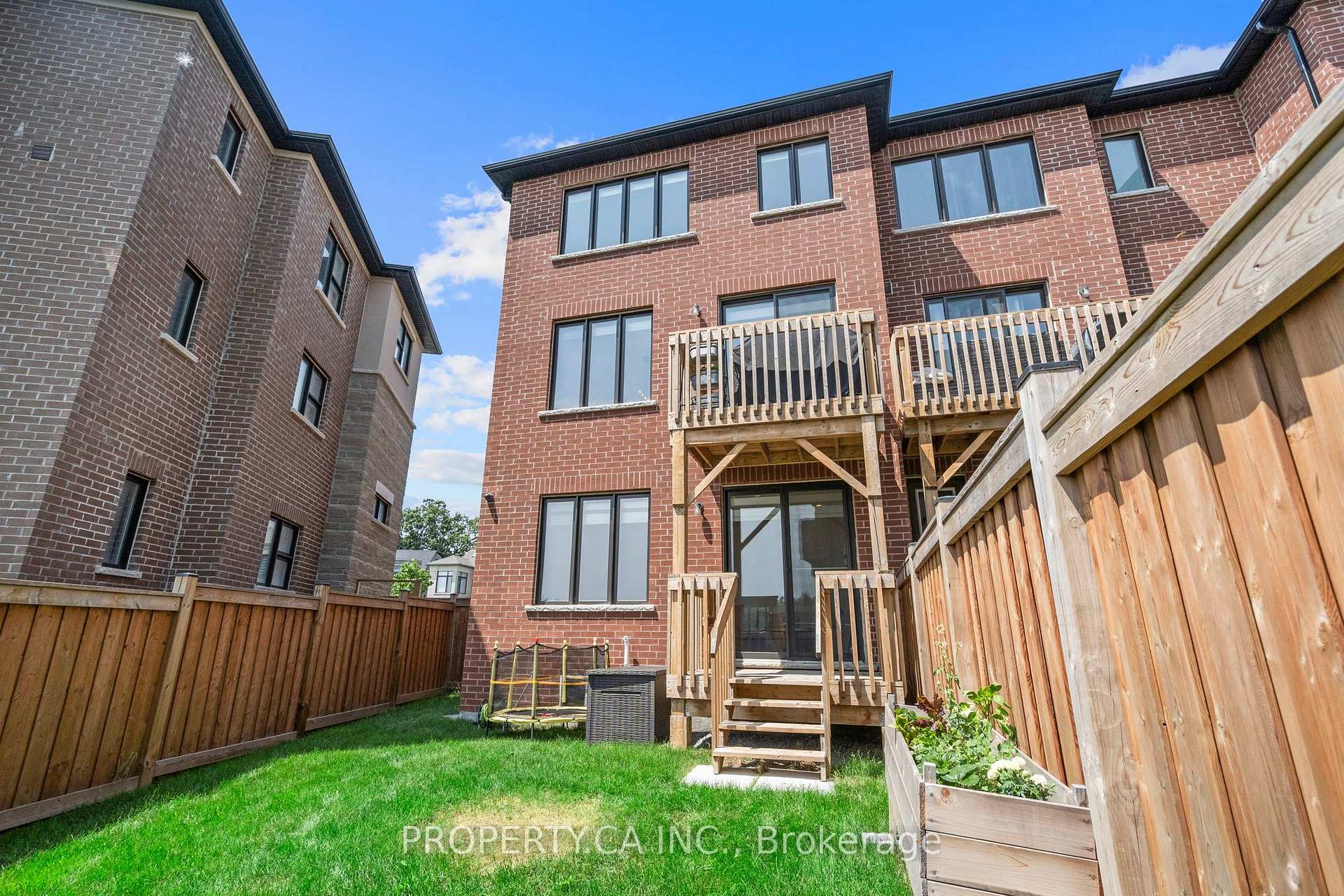 556 New England Court