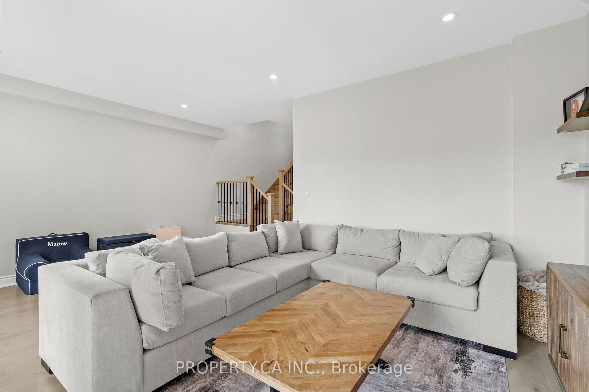556 New England Court