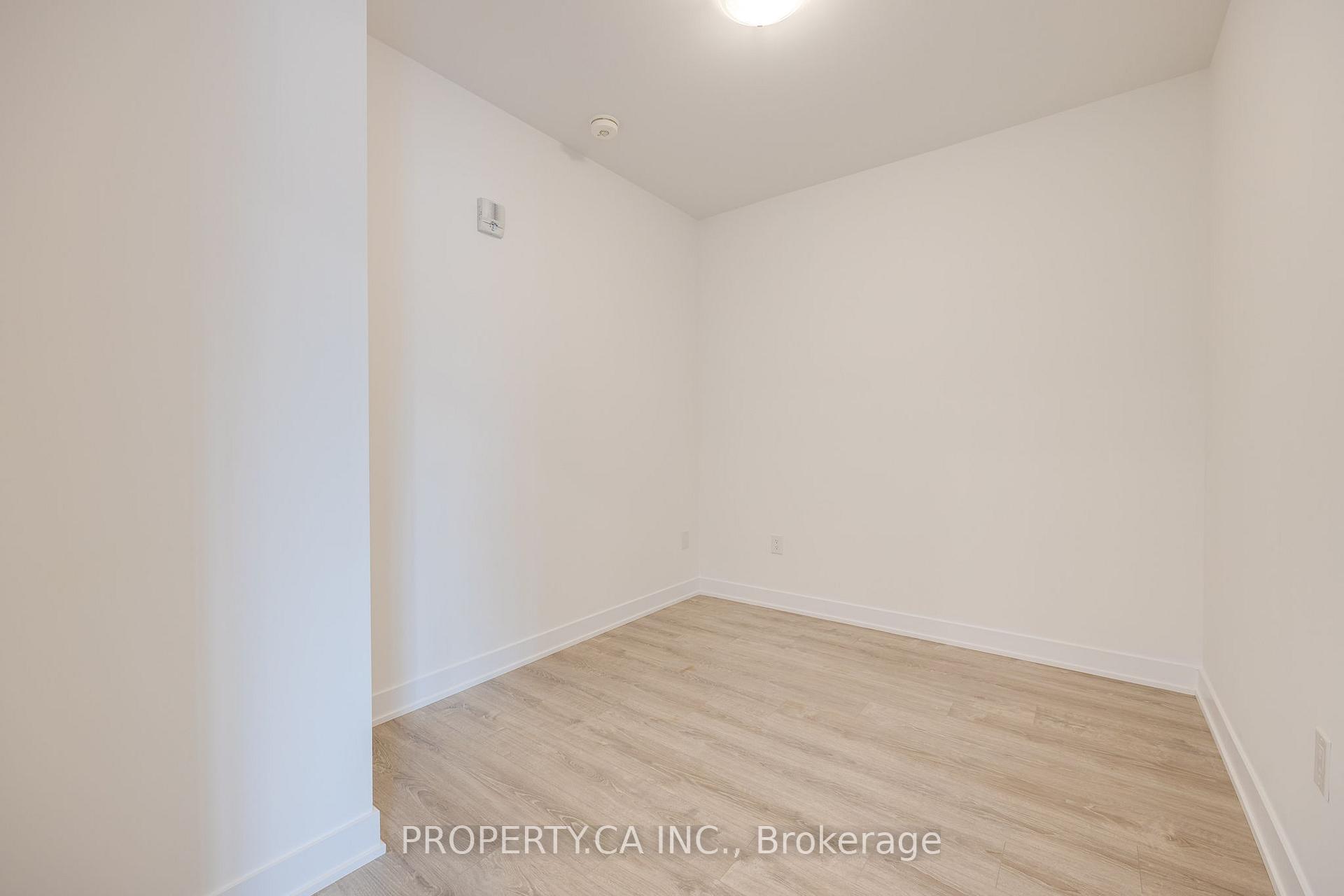 8 Culinary Lane W 210