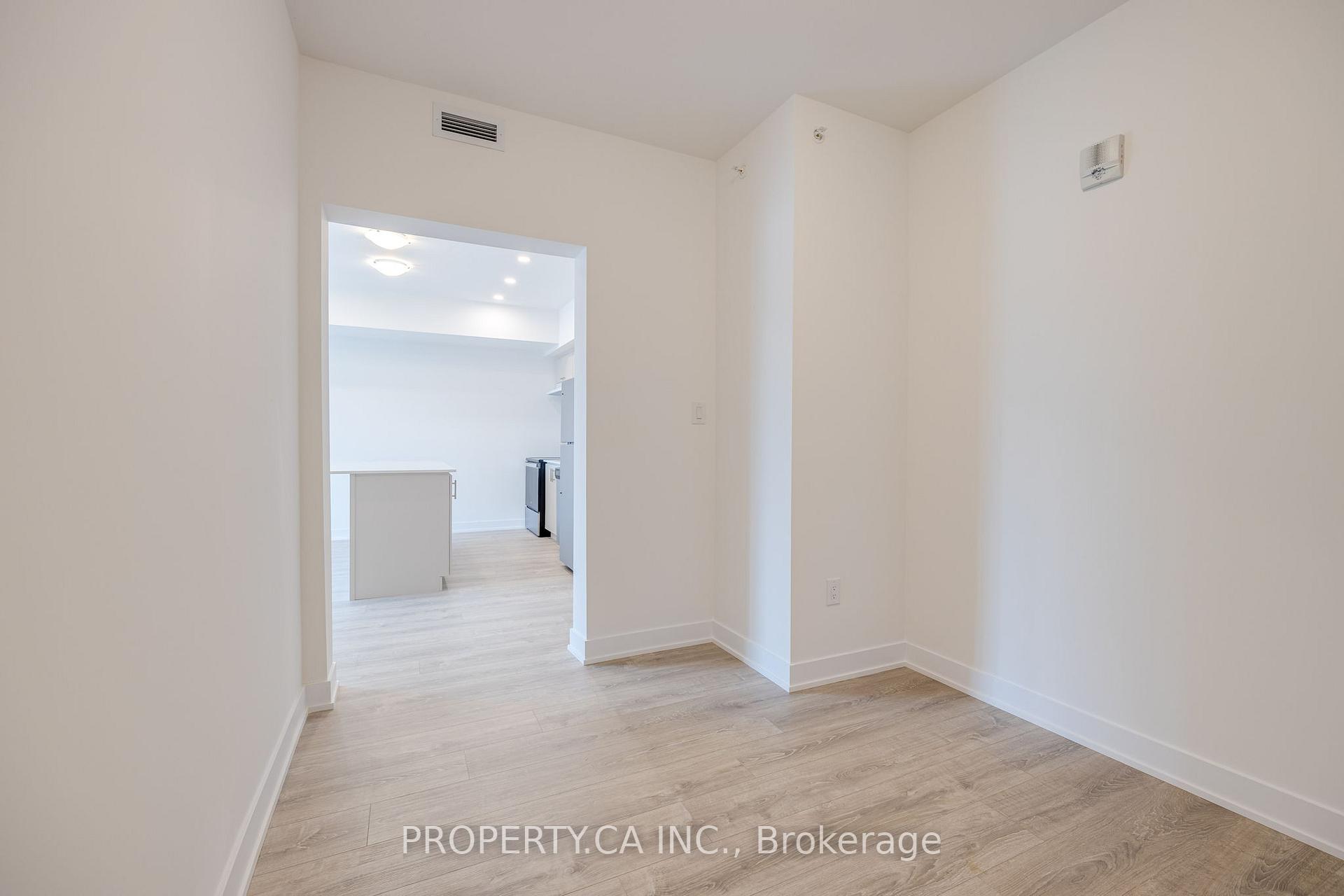 8 Culinary Lane W 210