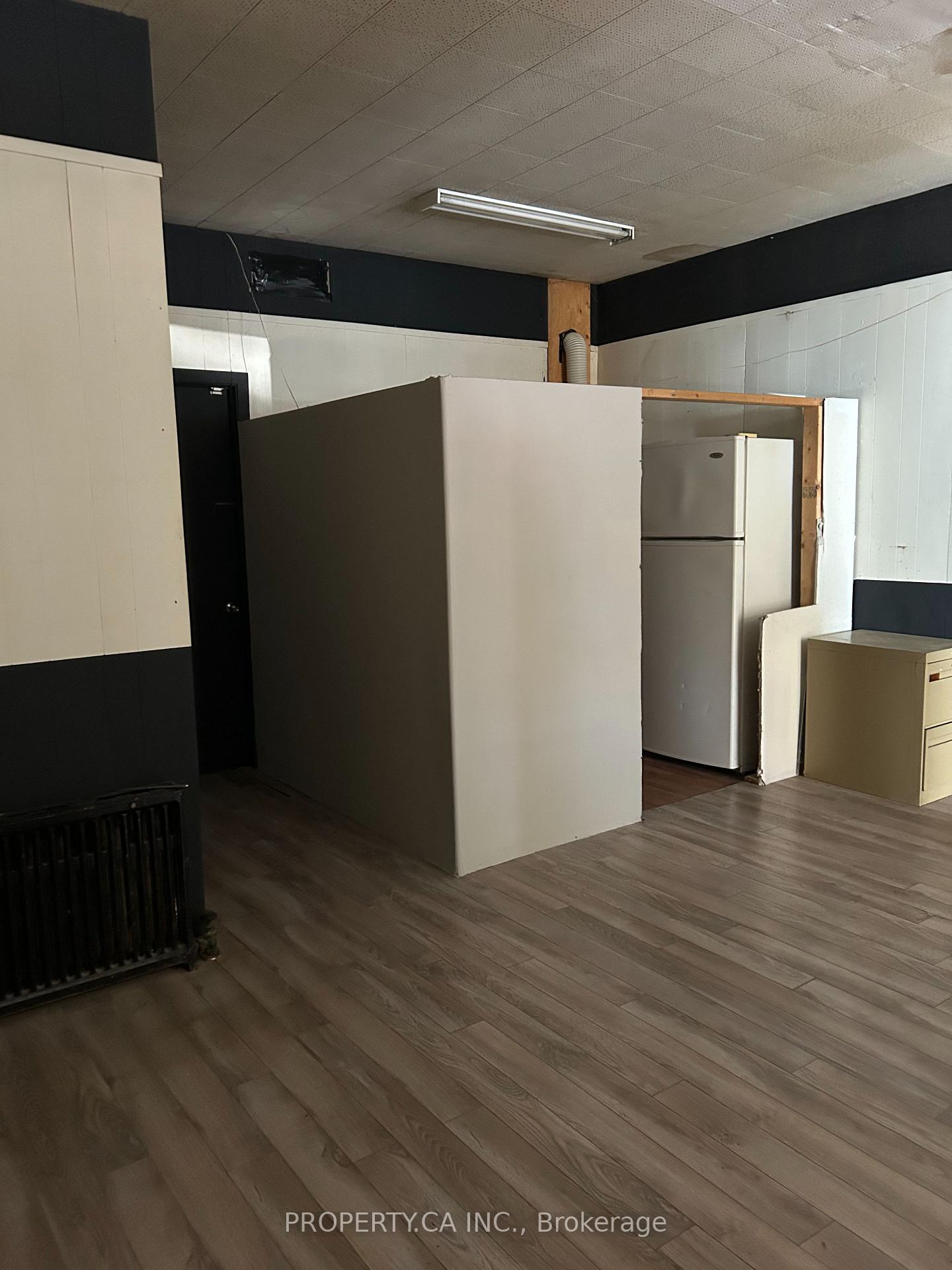 17 West Street S