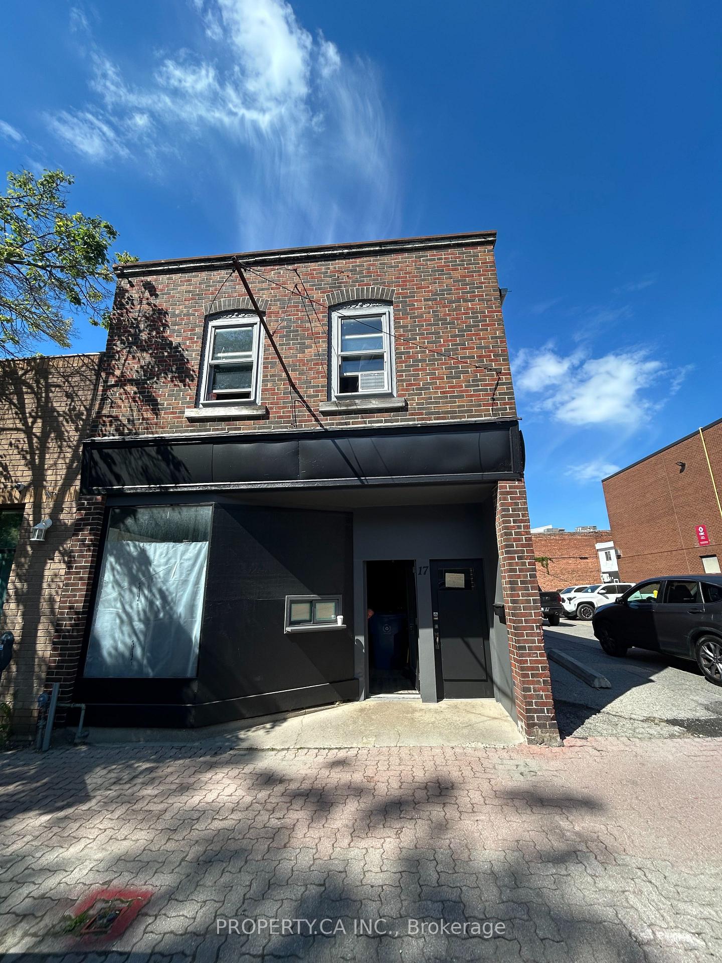 17 West Street S