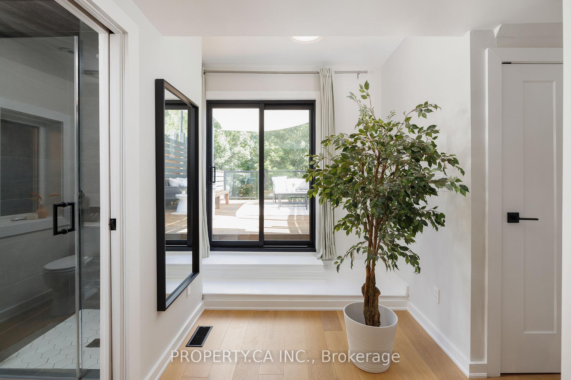 79 Macdonell Avenue