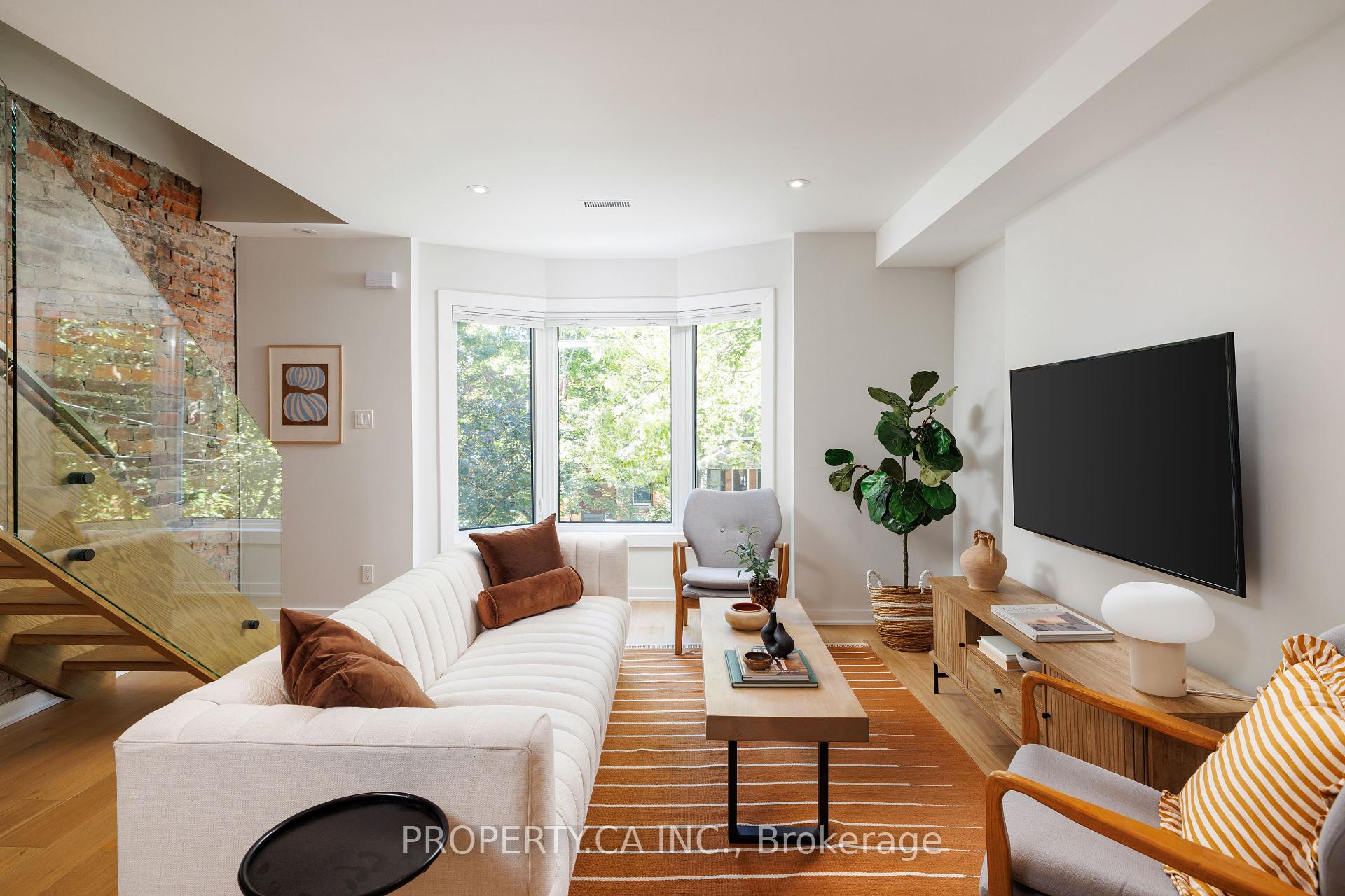 79 Macdonell Avenue
