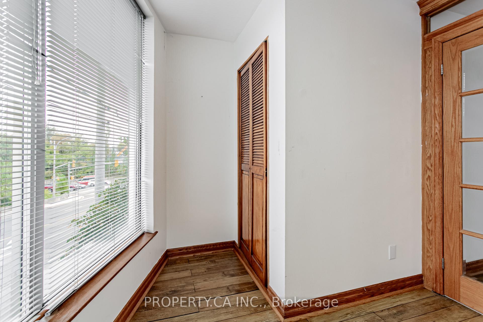 3581a Dundas Street W Second Floor