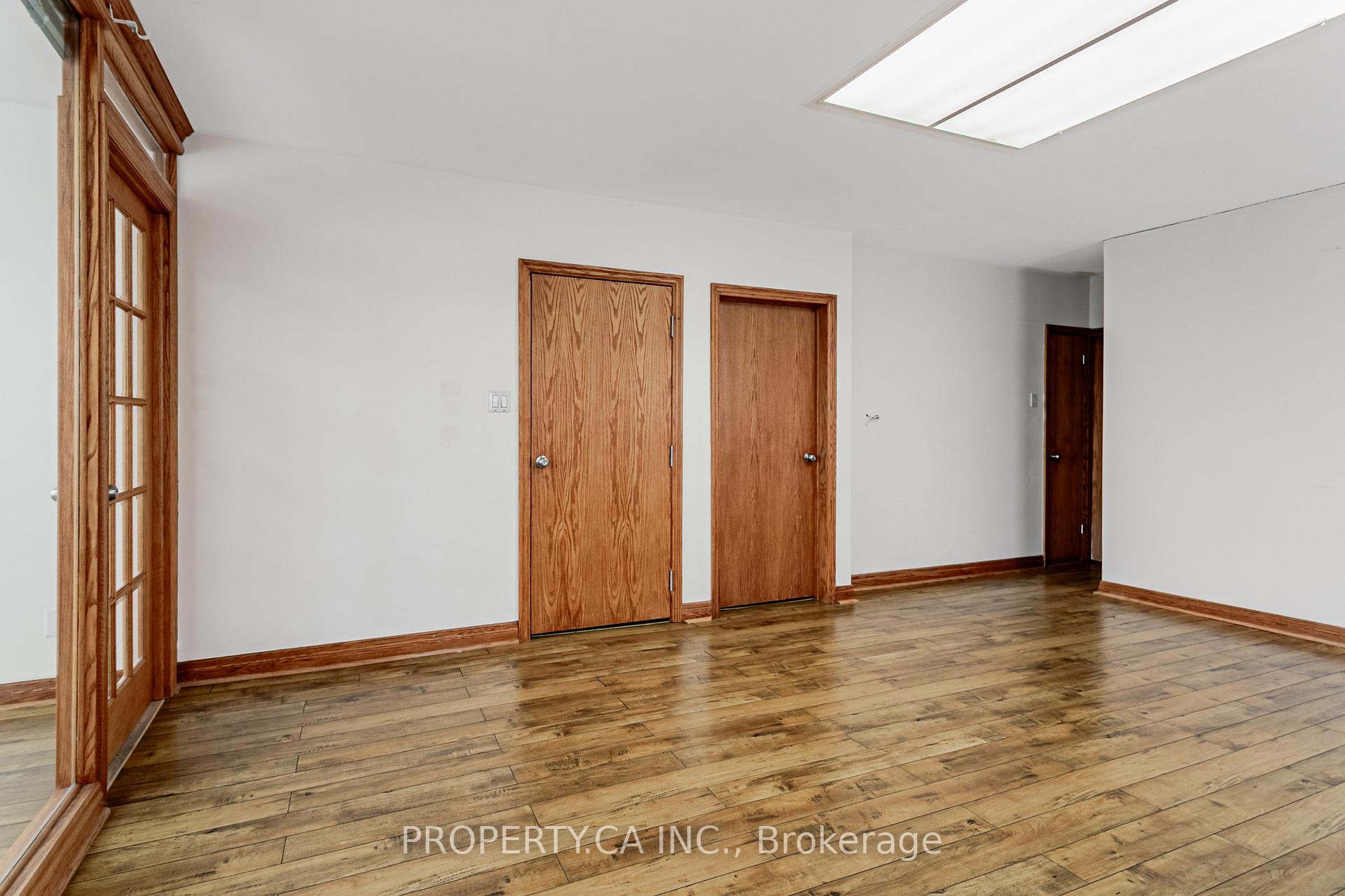 3581a Dundas Street W Second Floor