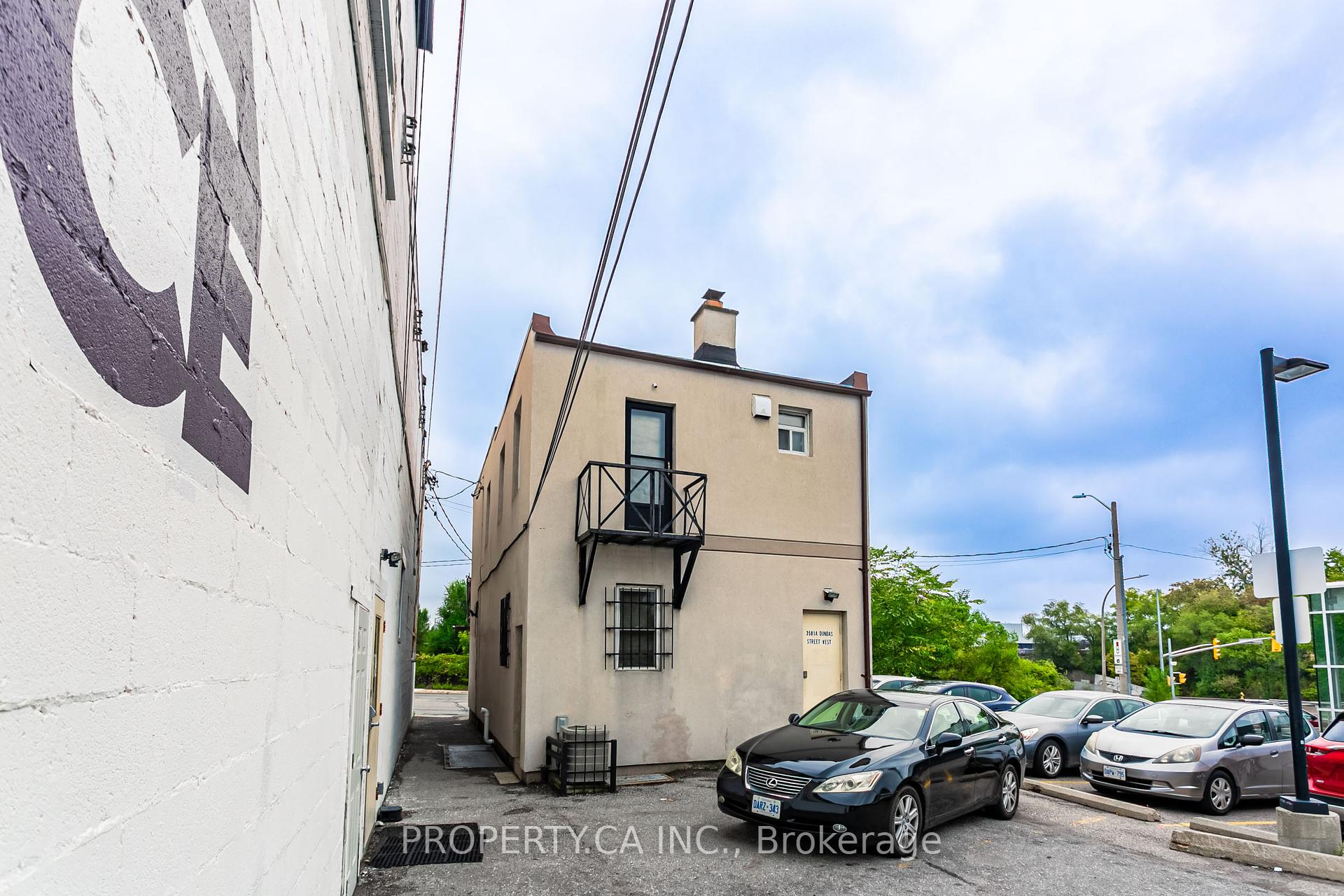 3581a Dundas Street W Second Floor