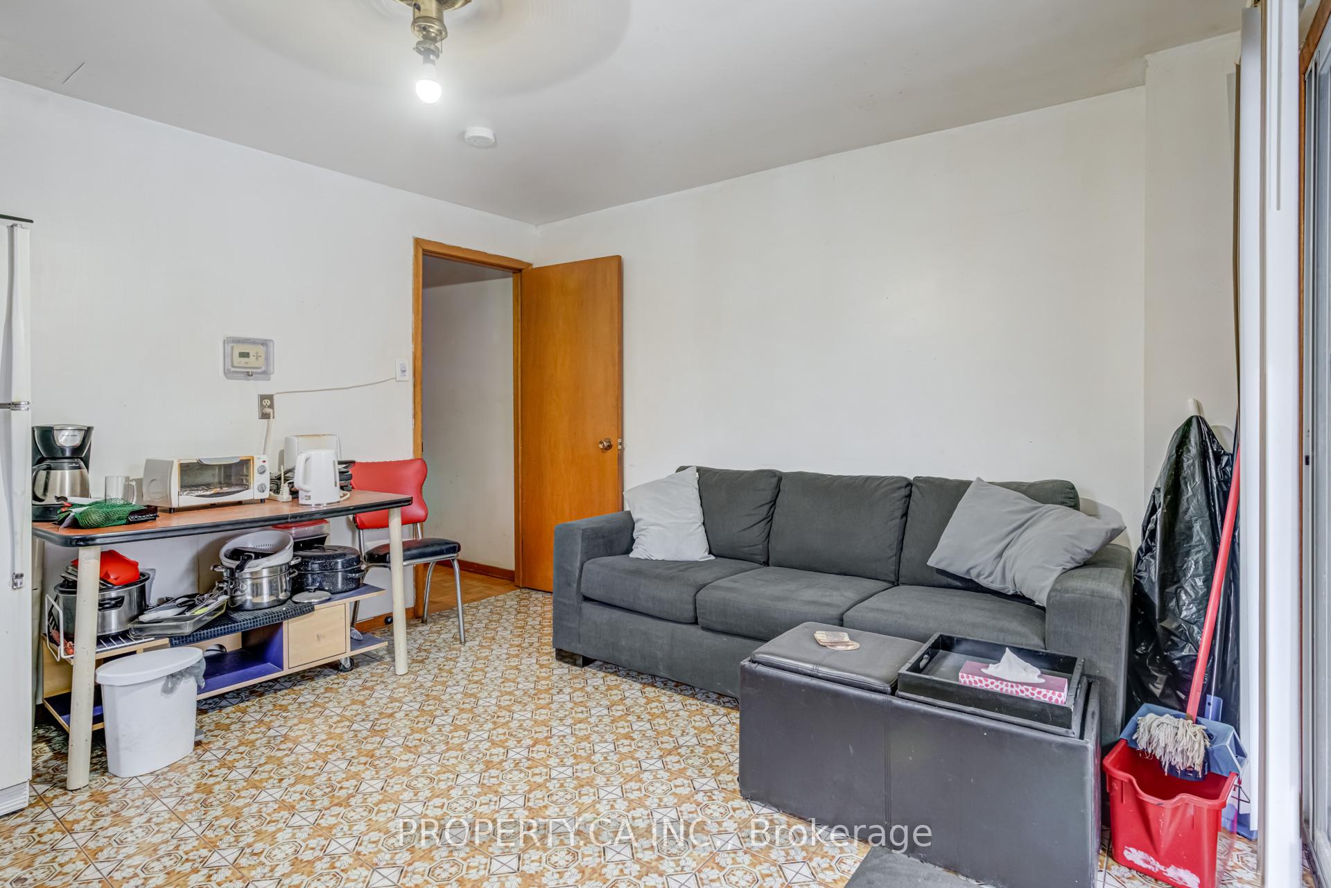 158 Hallam Street Main Rm 3