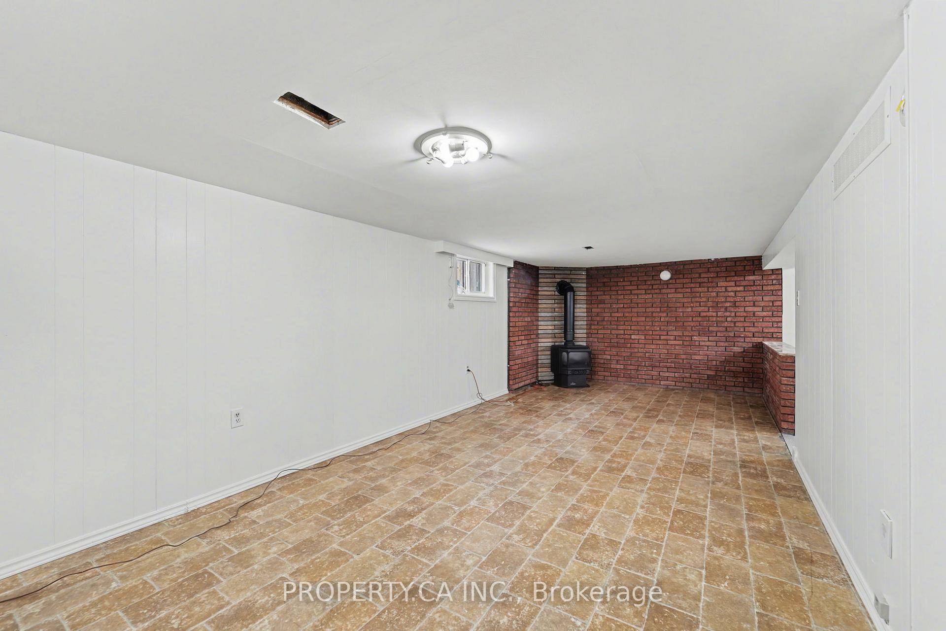47 Hadrian Drive Basement