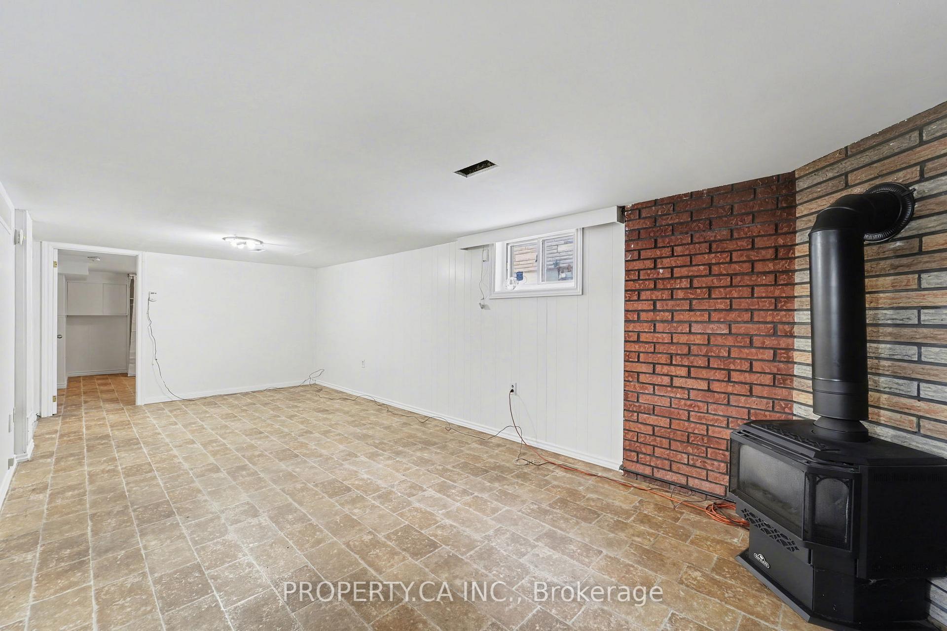 47 Hadrian Drive Basement