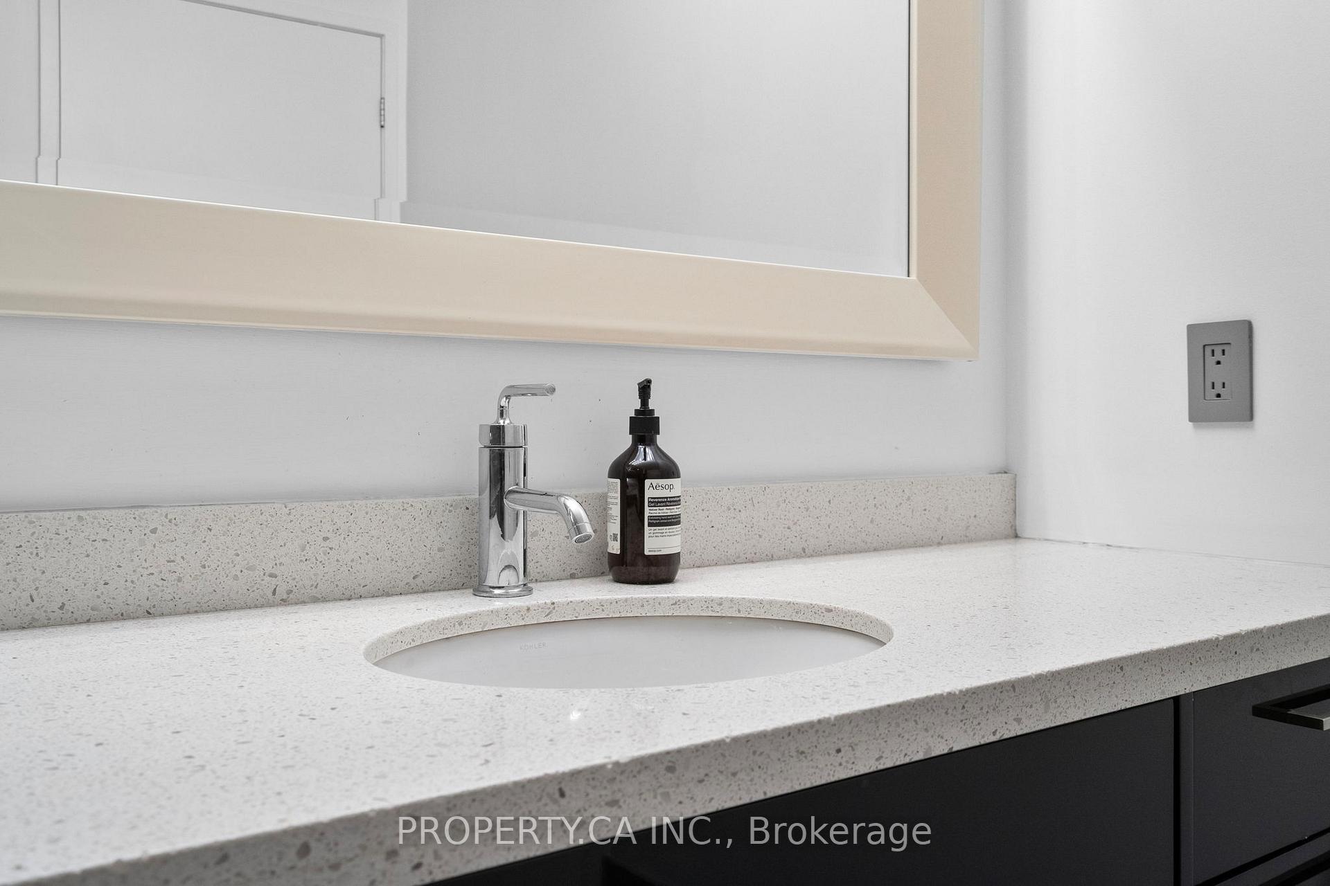 90 Park Lawn Road 1211