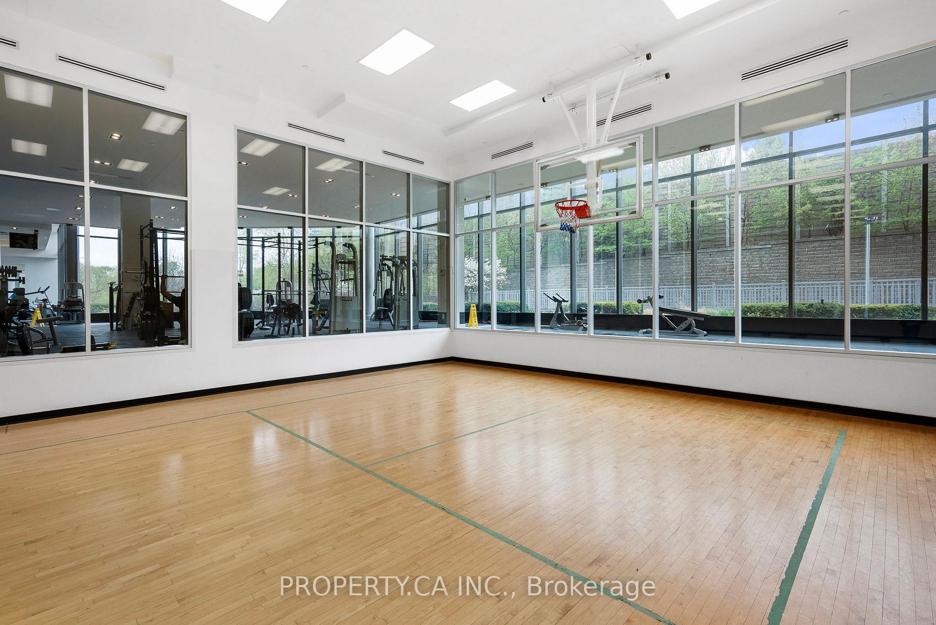 90 Park Lawn Road 1211