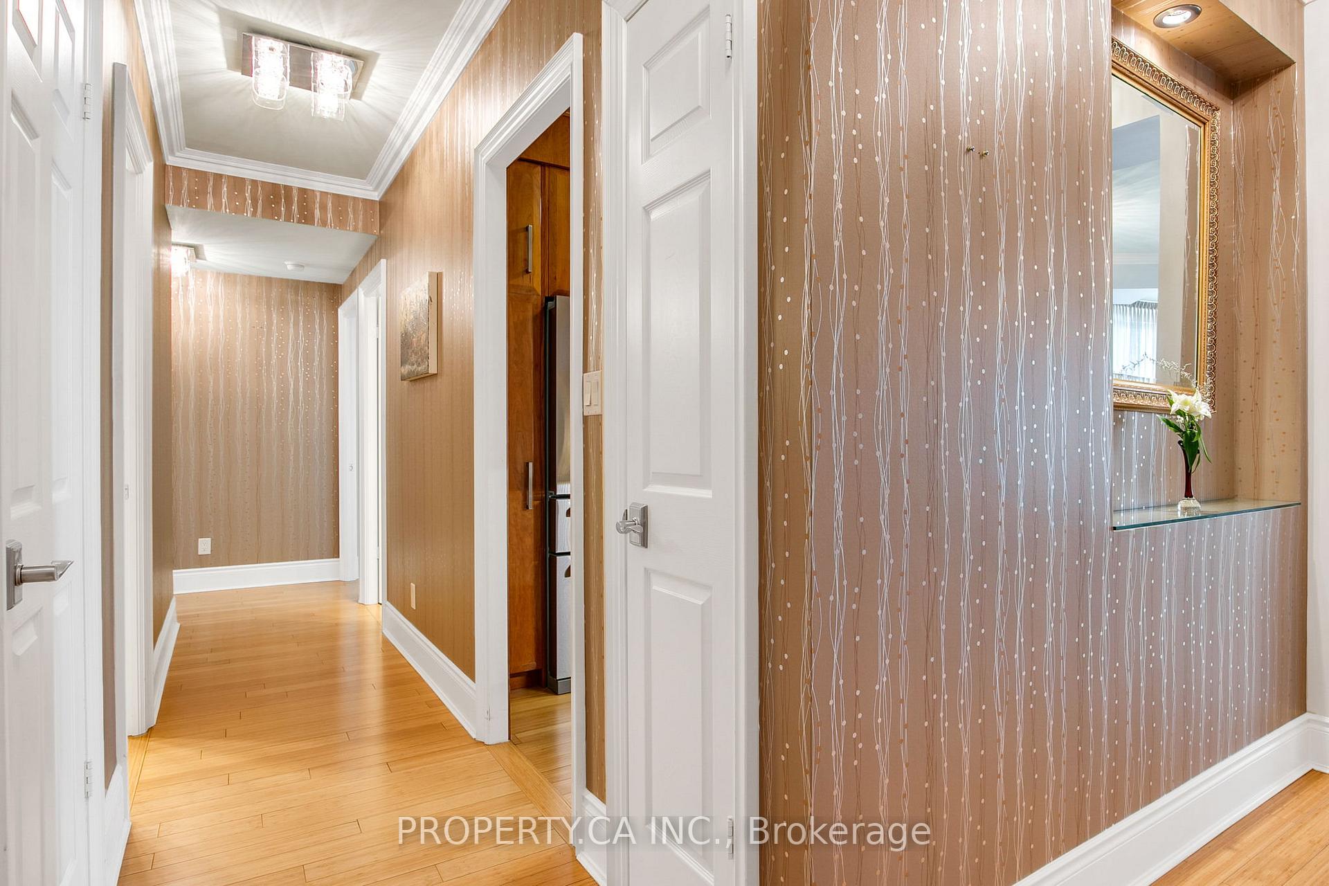 3880 Duke Of York Boulevard 2804