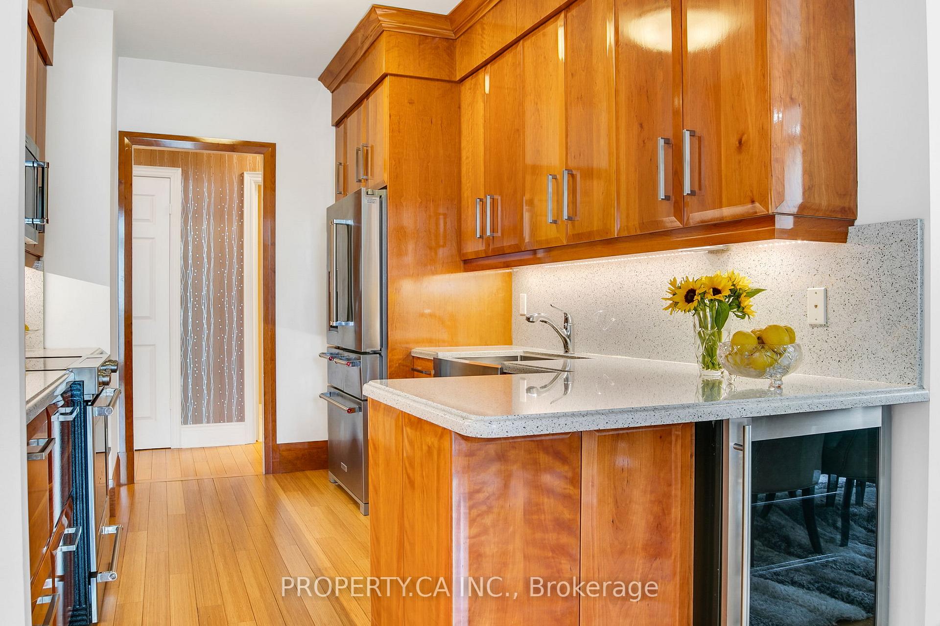 3880 Duke Of York Boulevard 2804