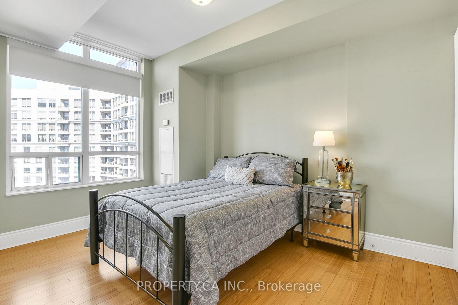 3880 Duke Of York Boulevard 2804