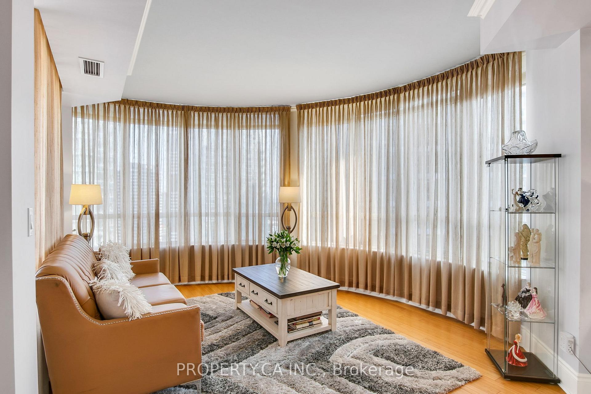 3880 Duke Of York Boulevard 2804