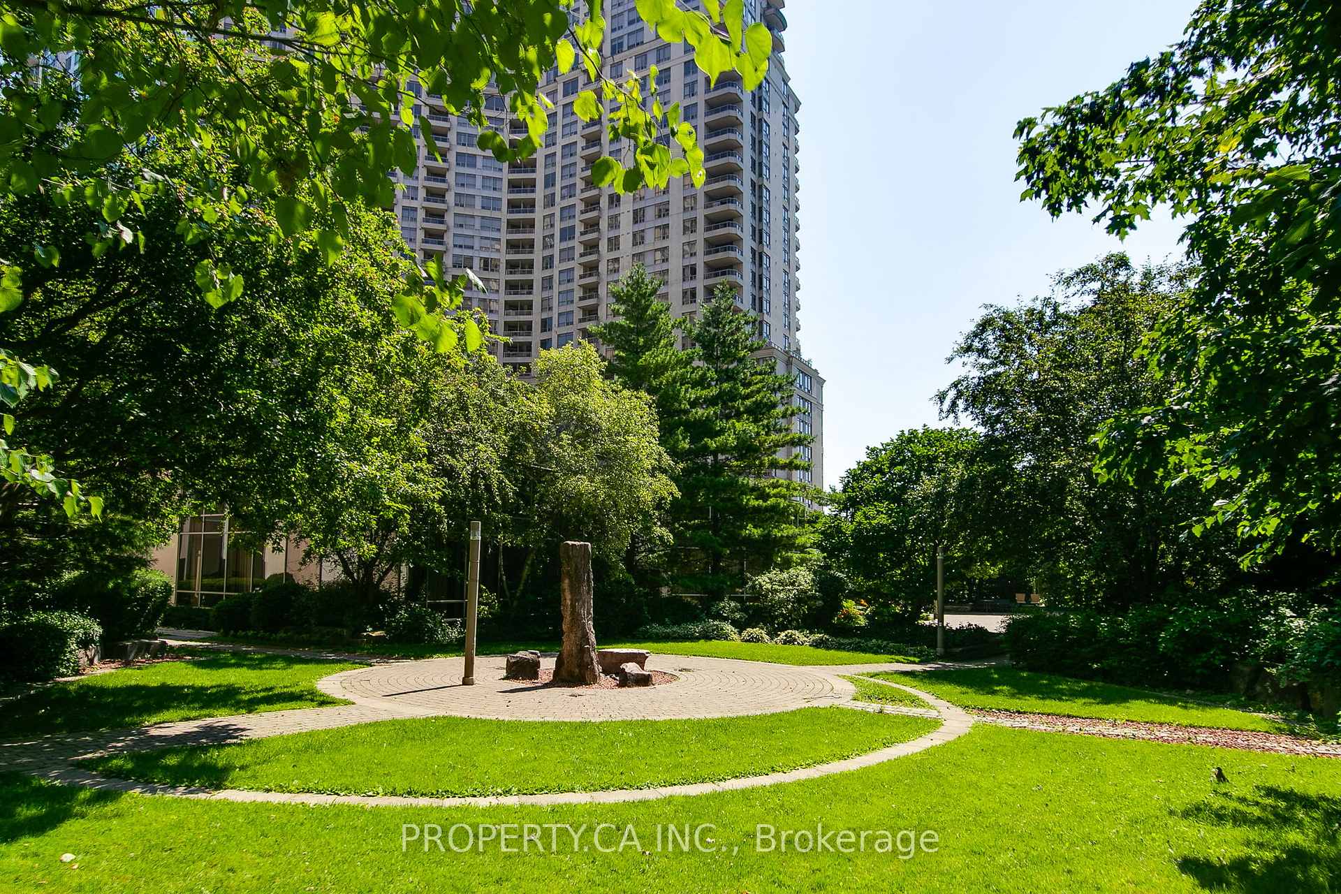 3880 Duke Of York Boulevard 2804