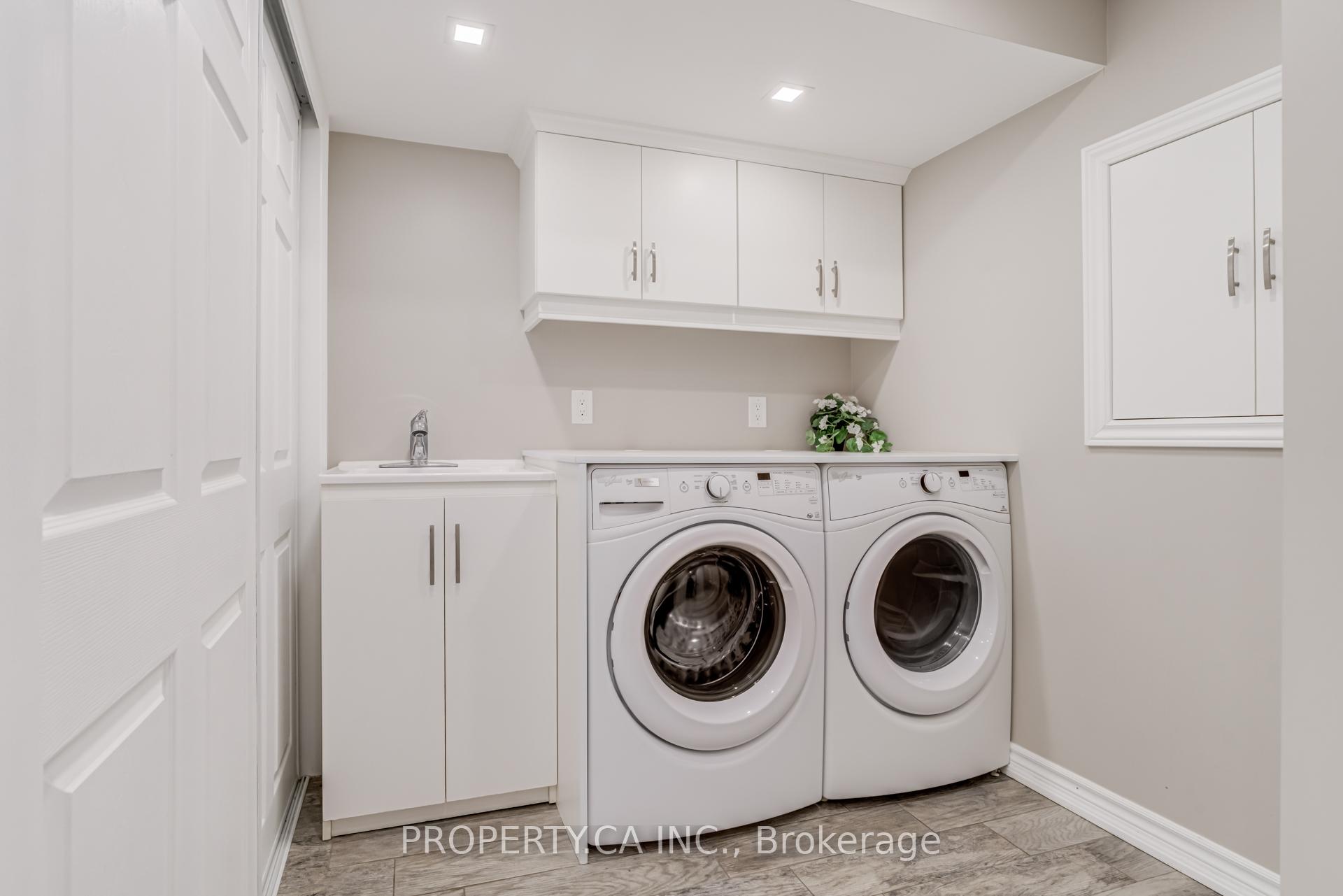 1050 Bristol Road W 45