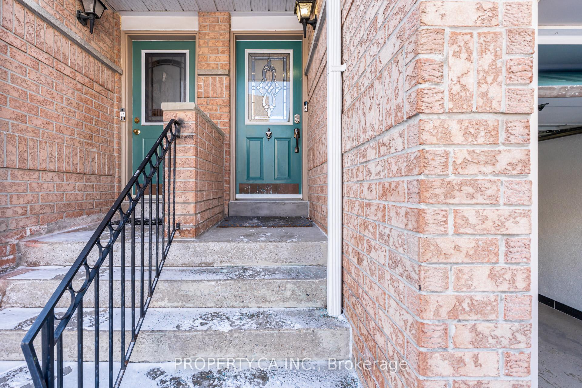 1050 Bristol Road W 45