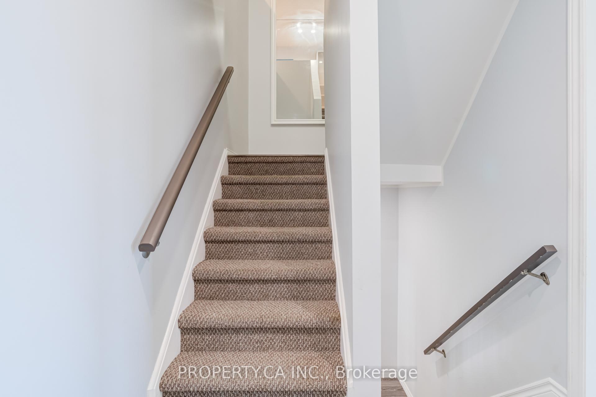 1050 Bristol Road W 45