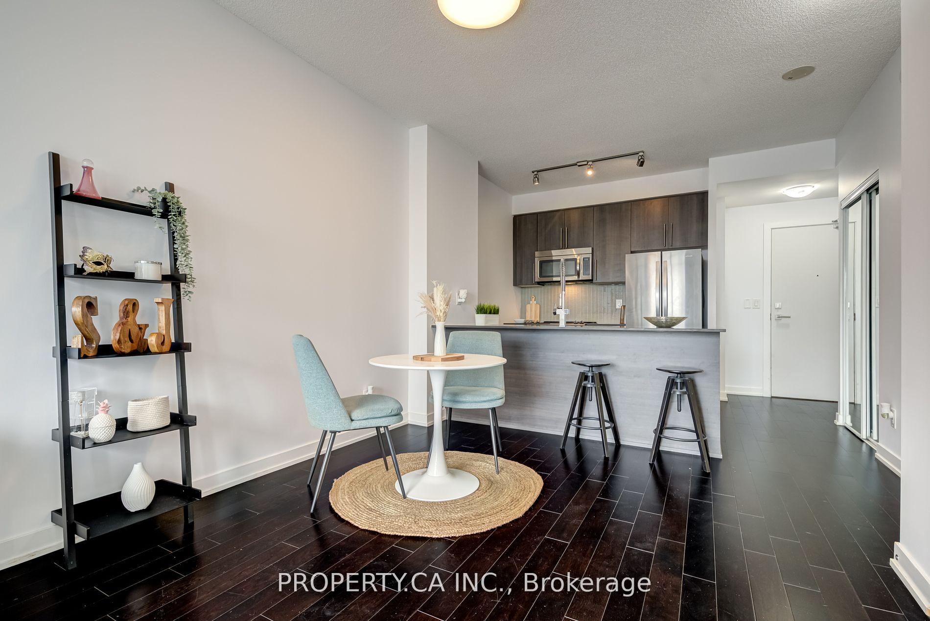 510 Curran Place E 1408