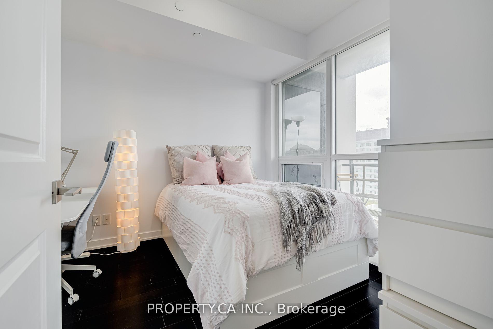 510 Curran Place E 1408