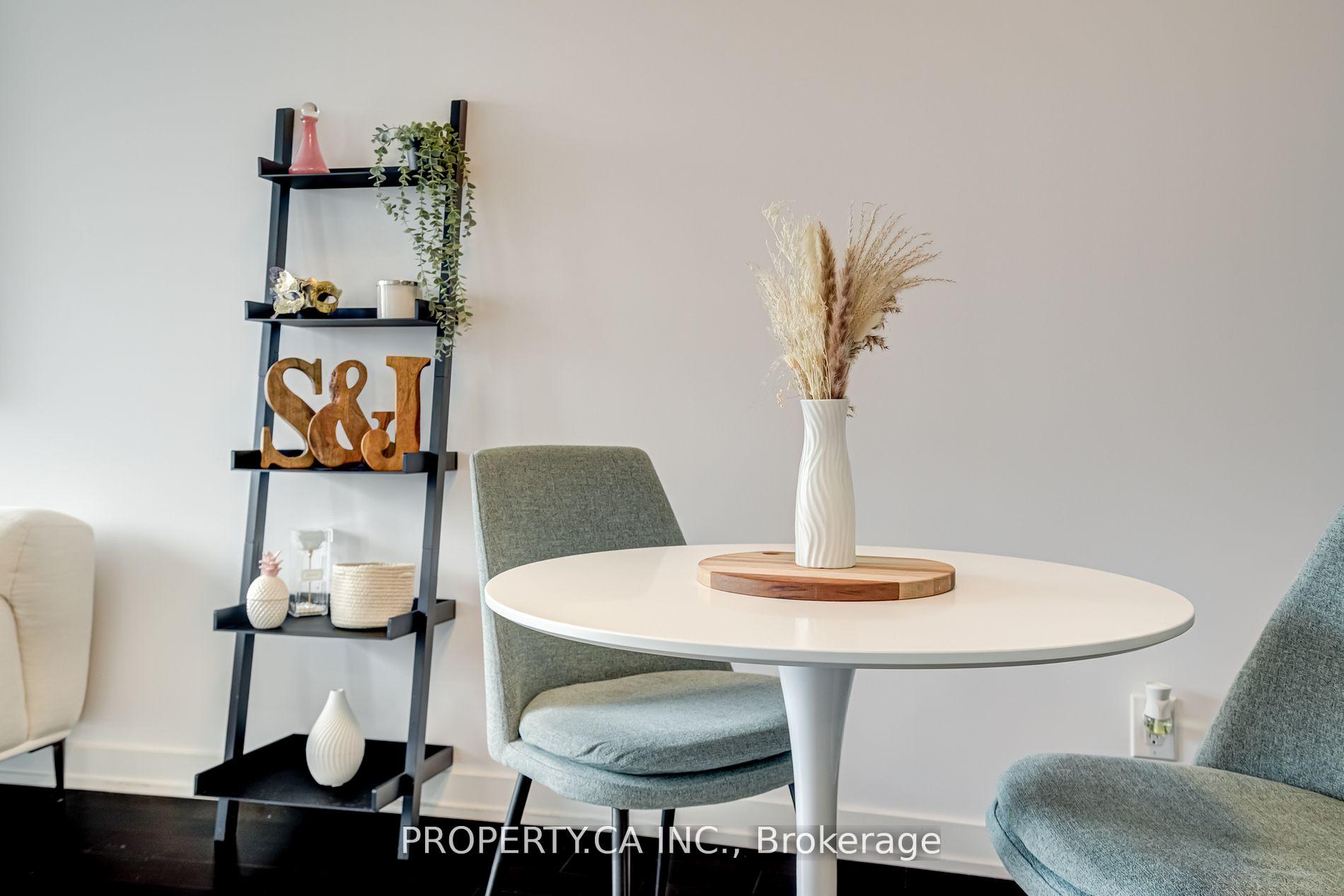 510 Curran Place E 1408