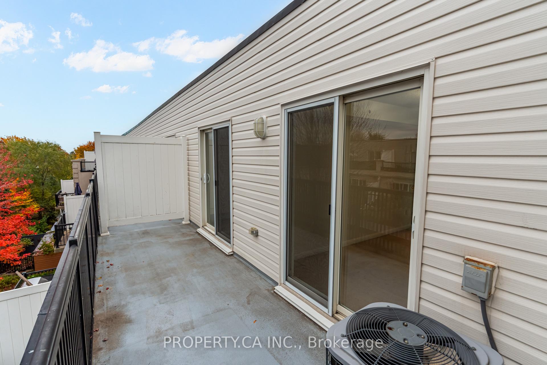 65 George Appleton Way E 2083