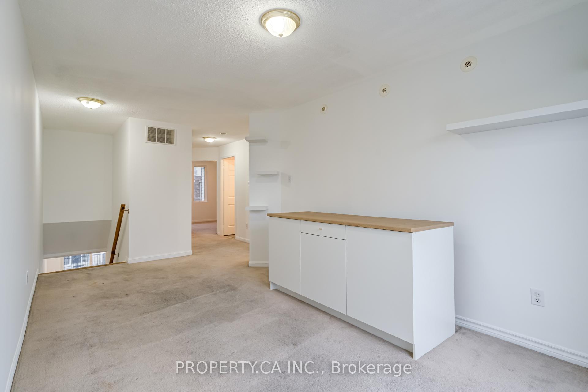 65 George Appleton Way E 2083