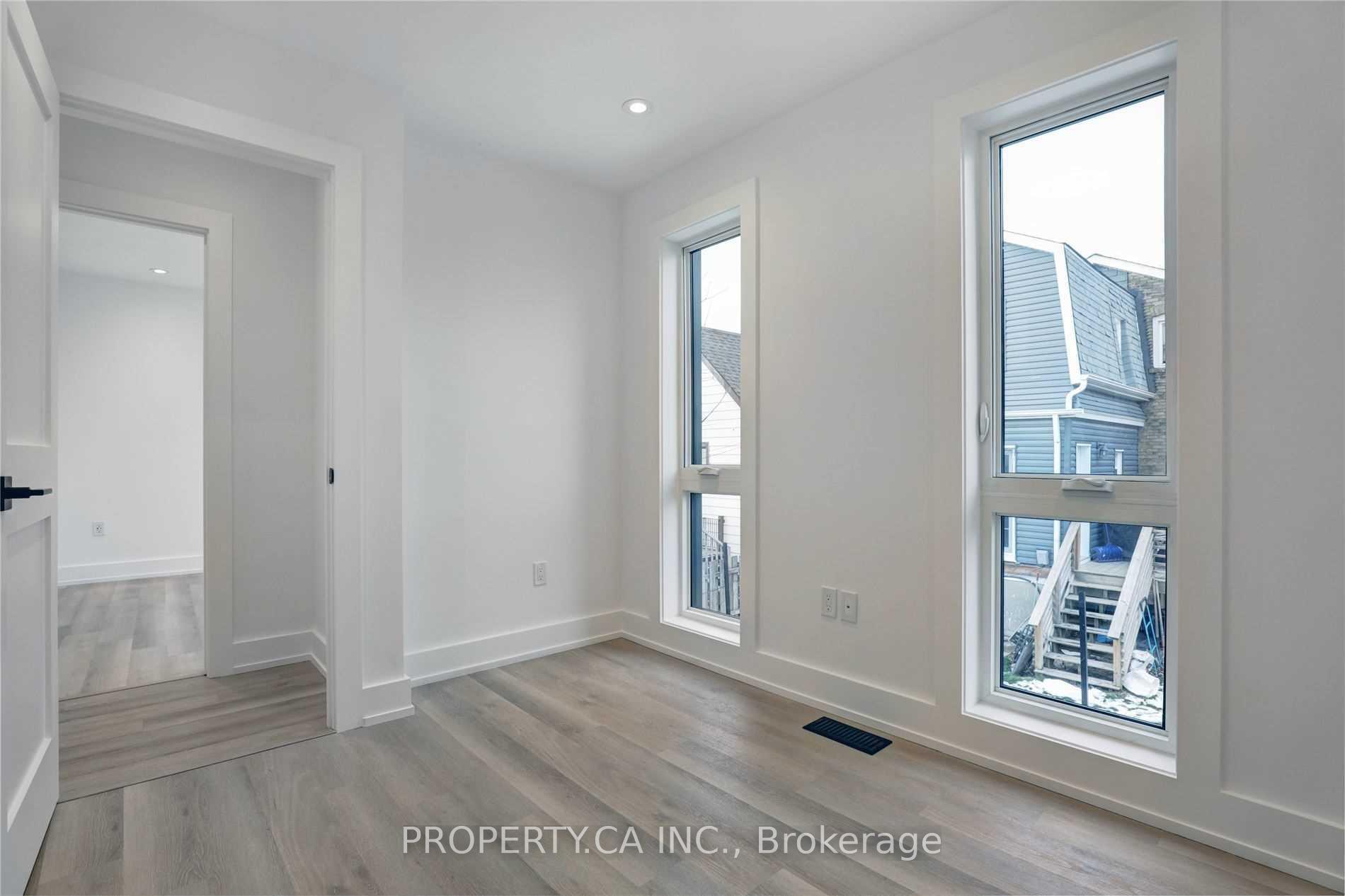 53 Eversfield Road Laneway