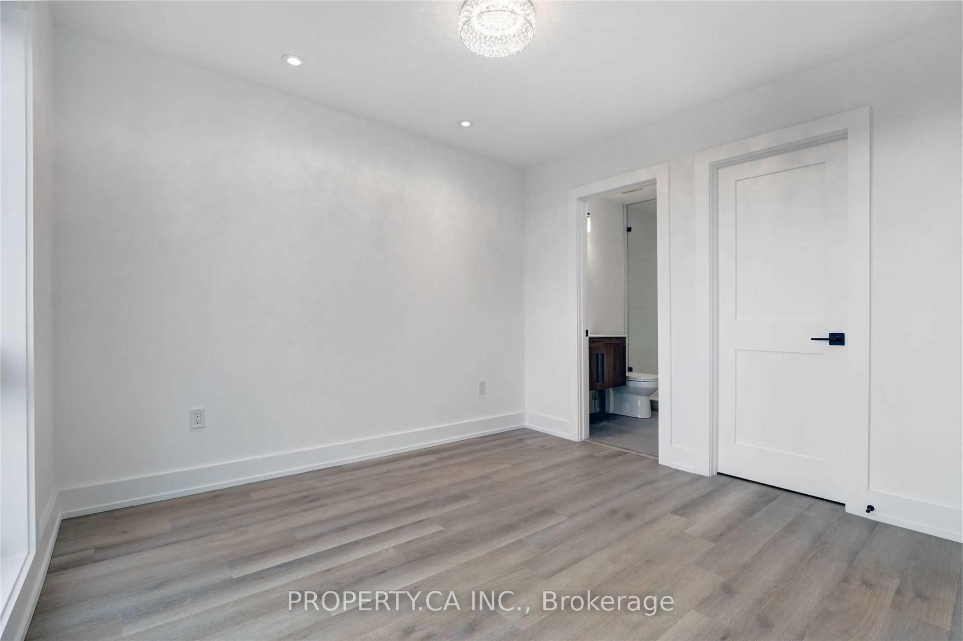 53 Eversfield Road Laneway