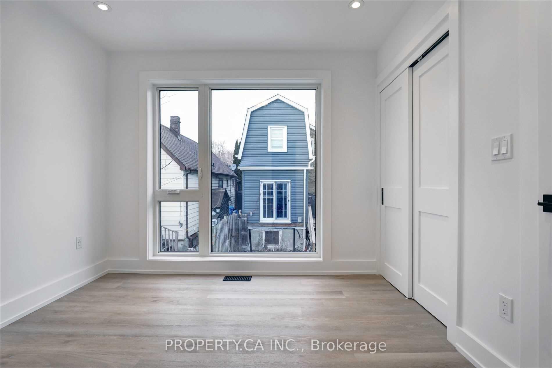 53 Eversfield Road Laneway