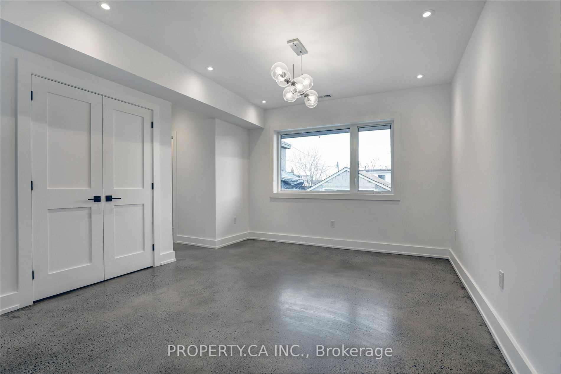 53 Eversfield Road Laneway